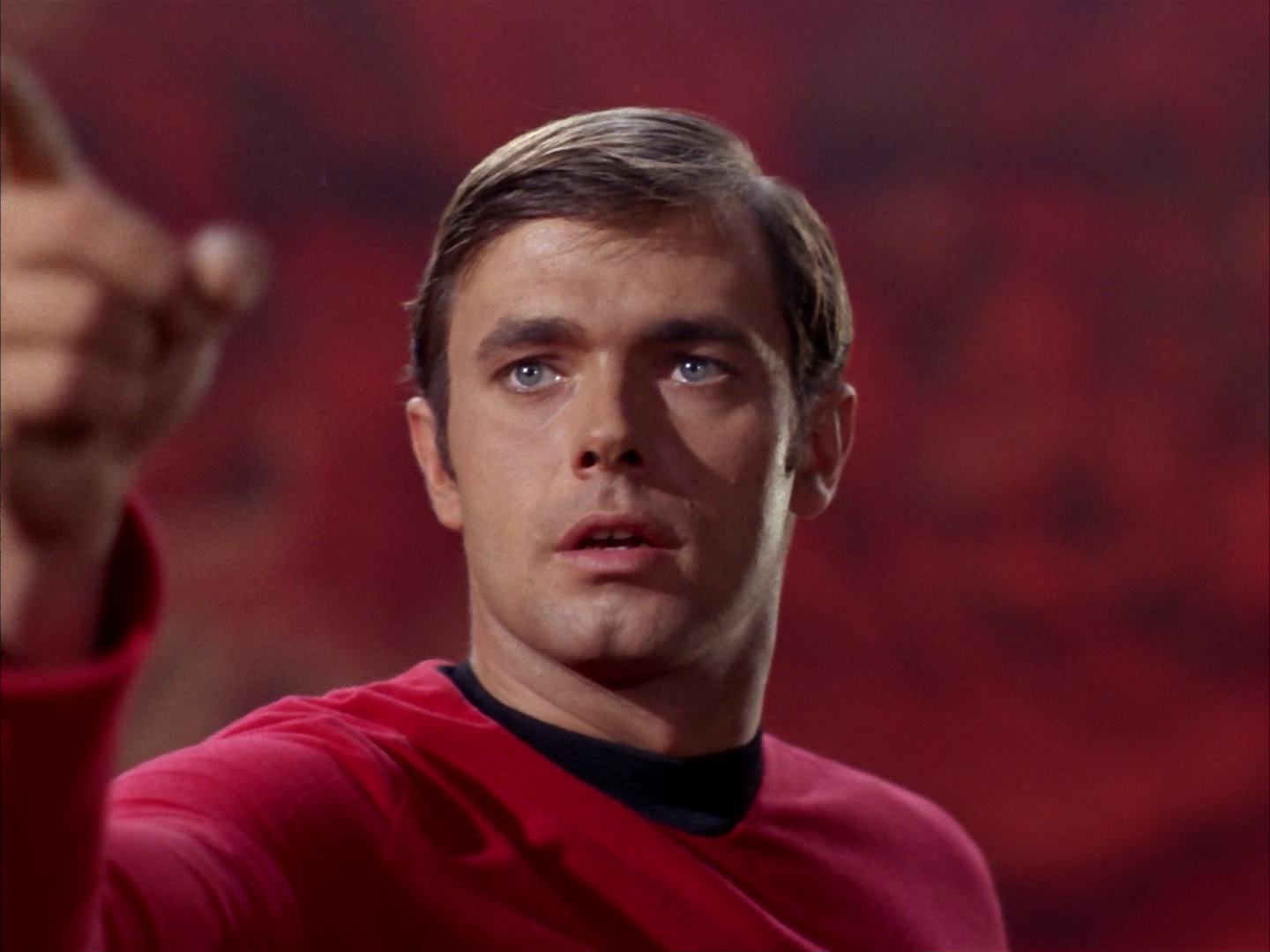 ariane179254_StarTrek_2x13_Obsession_3109.jpg