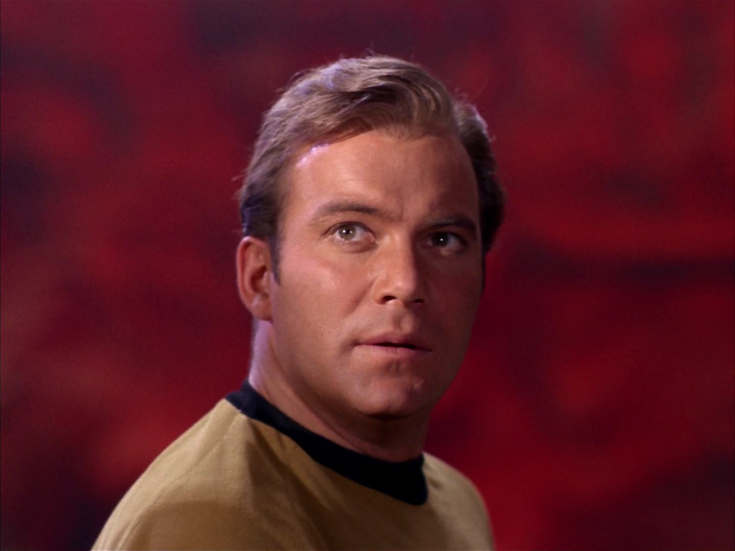 ariane179254_StarTrek_2x13_Obsession_3113.jpg