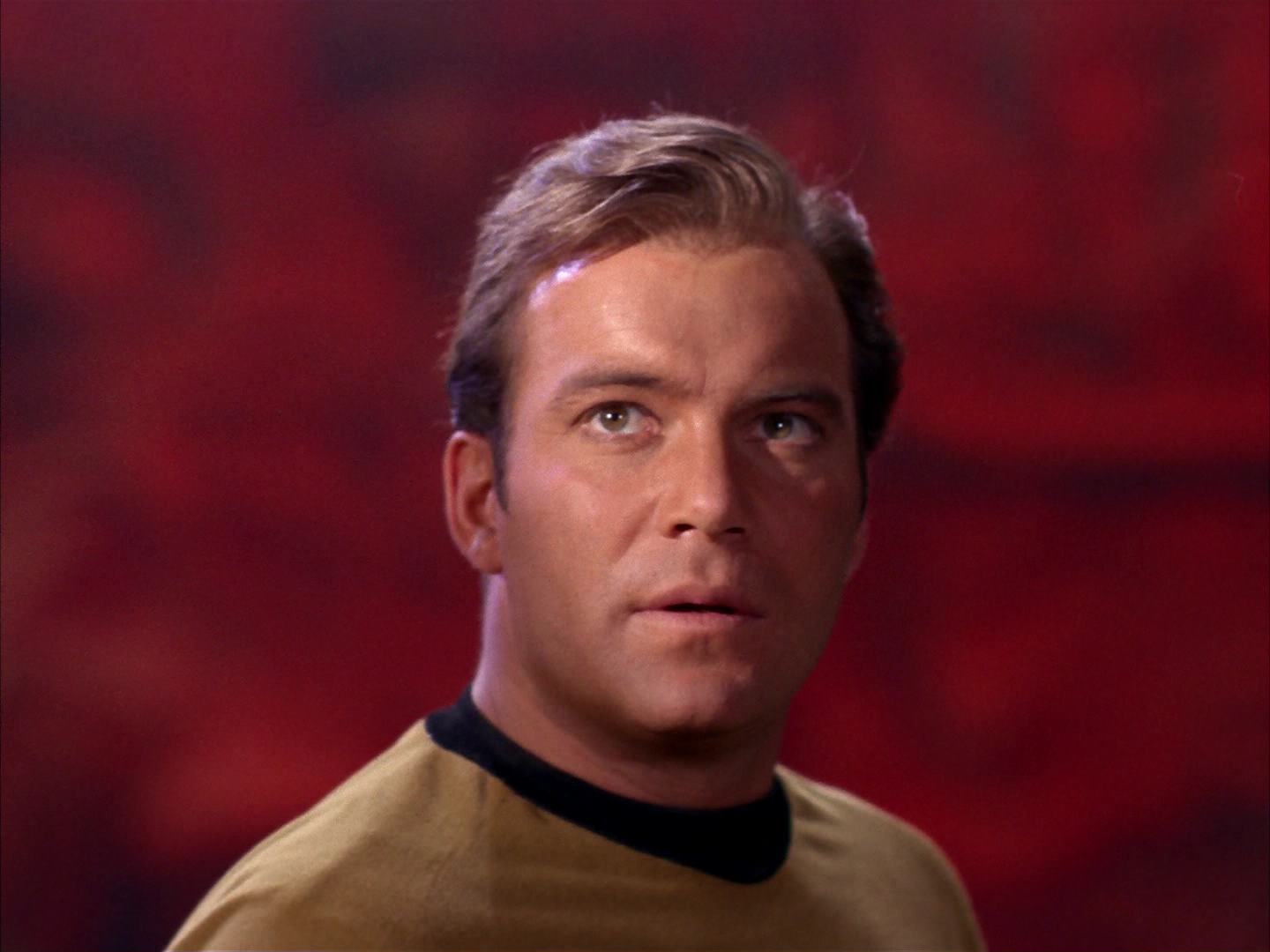 ariane179254_StarTrek_2x13_Obsession_3131.jpg