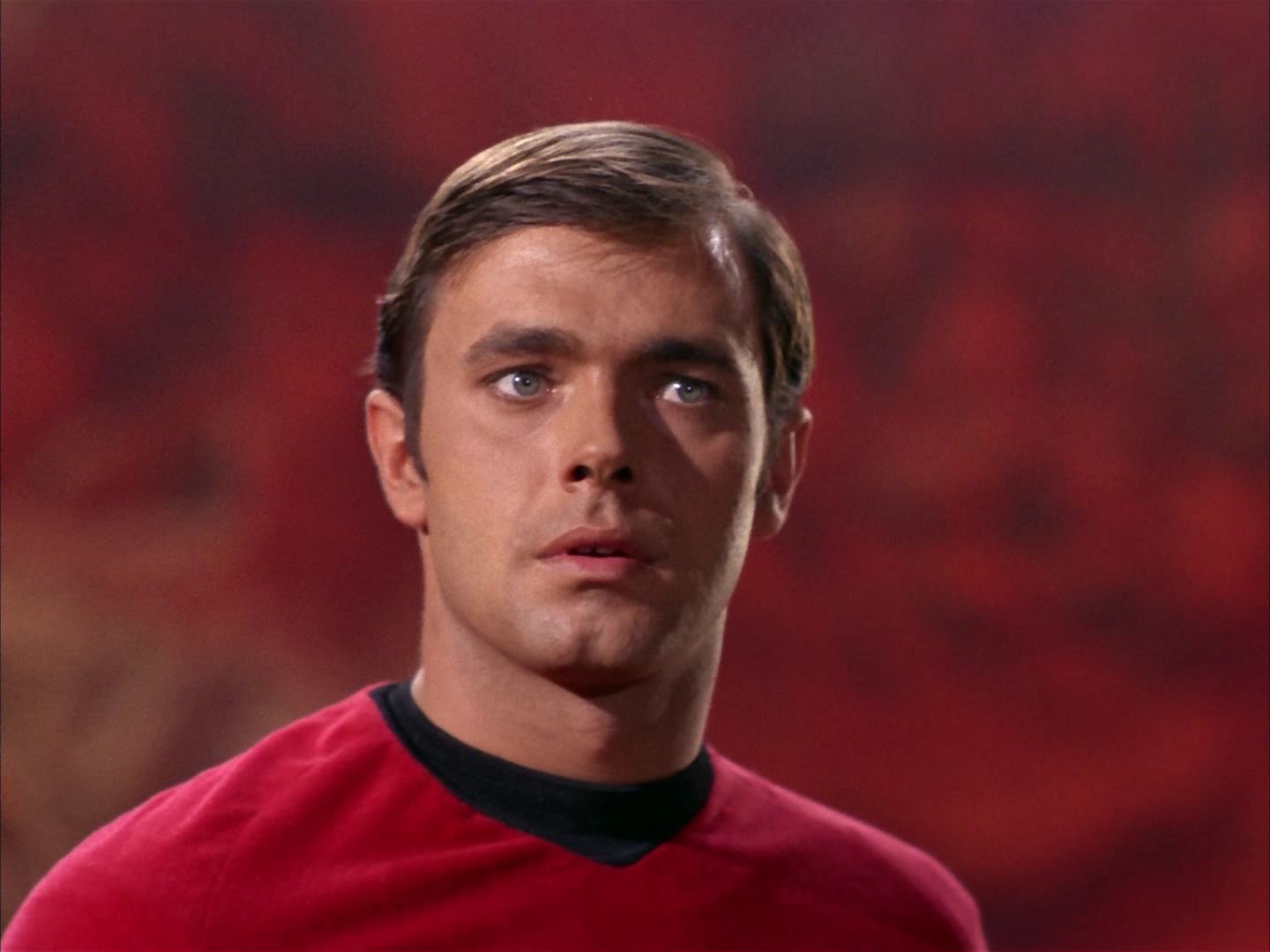 ariane179254_StarTrek_2x13_Obsession_3135.jpg