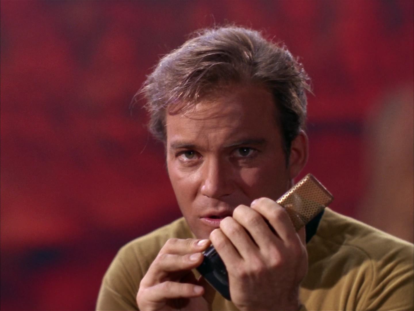 ariane179254_StarTrek_2x13_Obsession_3203.jpg