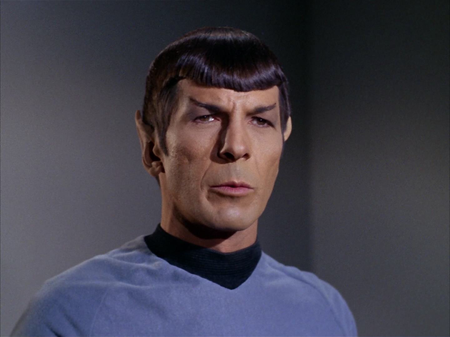 ariane179254_StarTrek_2x13_Obsession_3332.jpg
