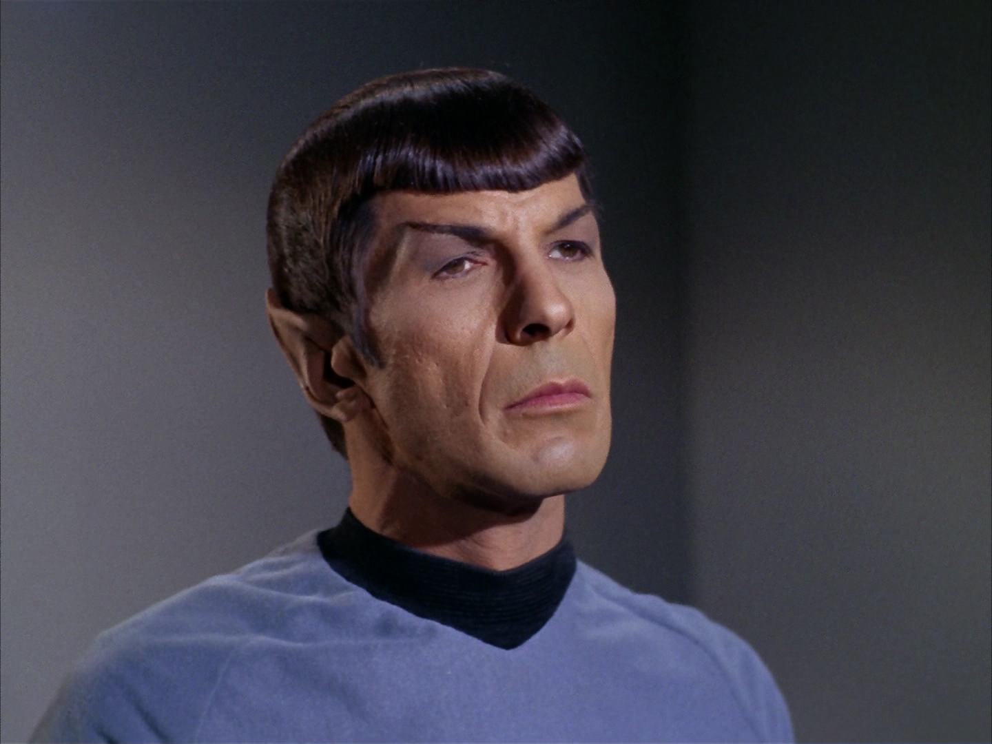 ariane179254_StarTrek_2x13_Obsession_3340.jpg