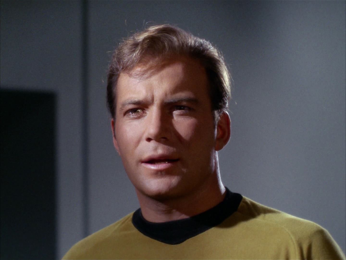ariane179254_StarTrek_2x13_Obsession_3363.jpg