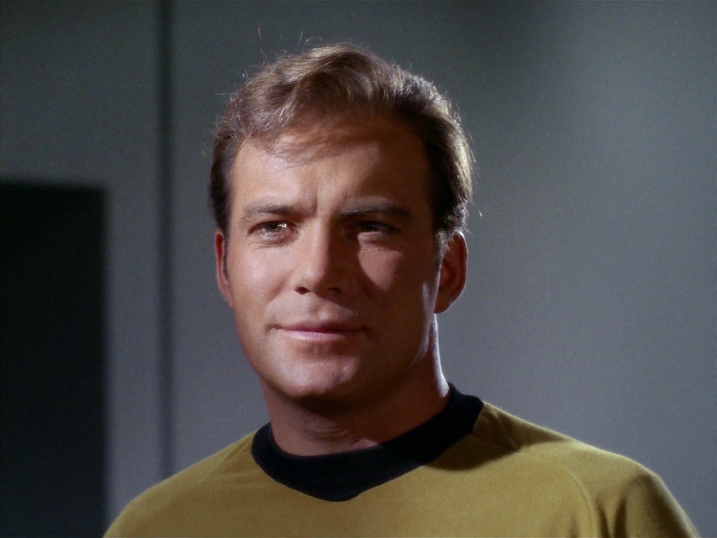 ariane179254_StarTrek_2x13_Obsession_3366.jpg