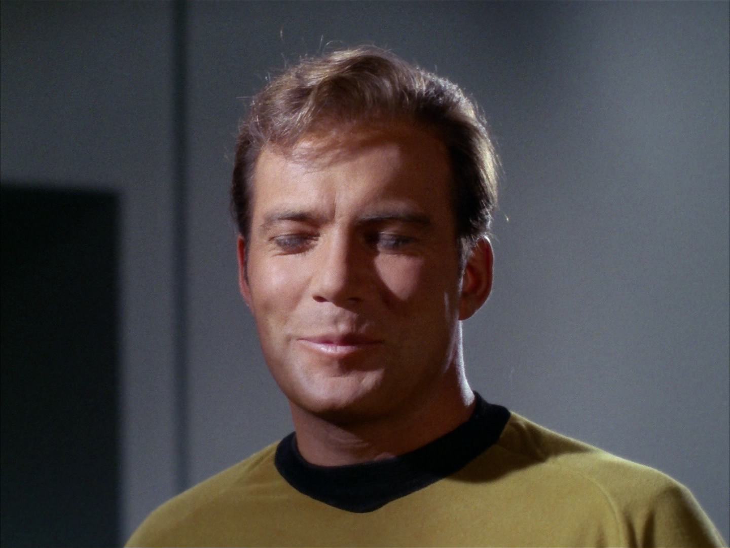 ariane179254_StarTrek_2x13_Obsession_3369.jpg