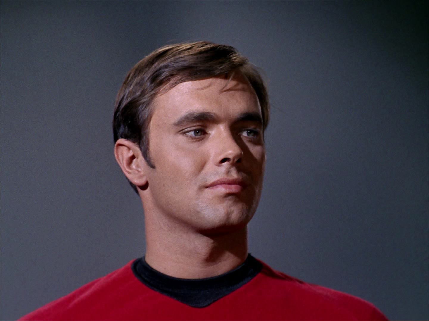 ariane179254_StarTrek_2x13_Obsession_3371.jpg
