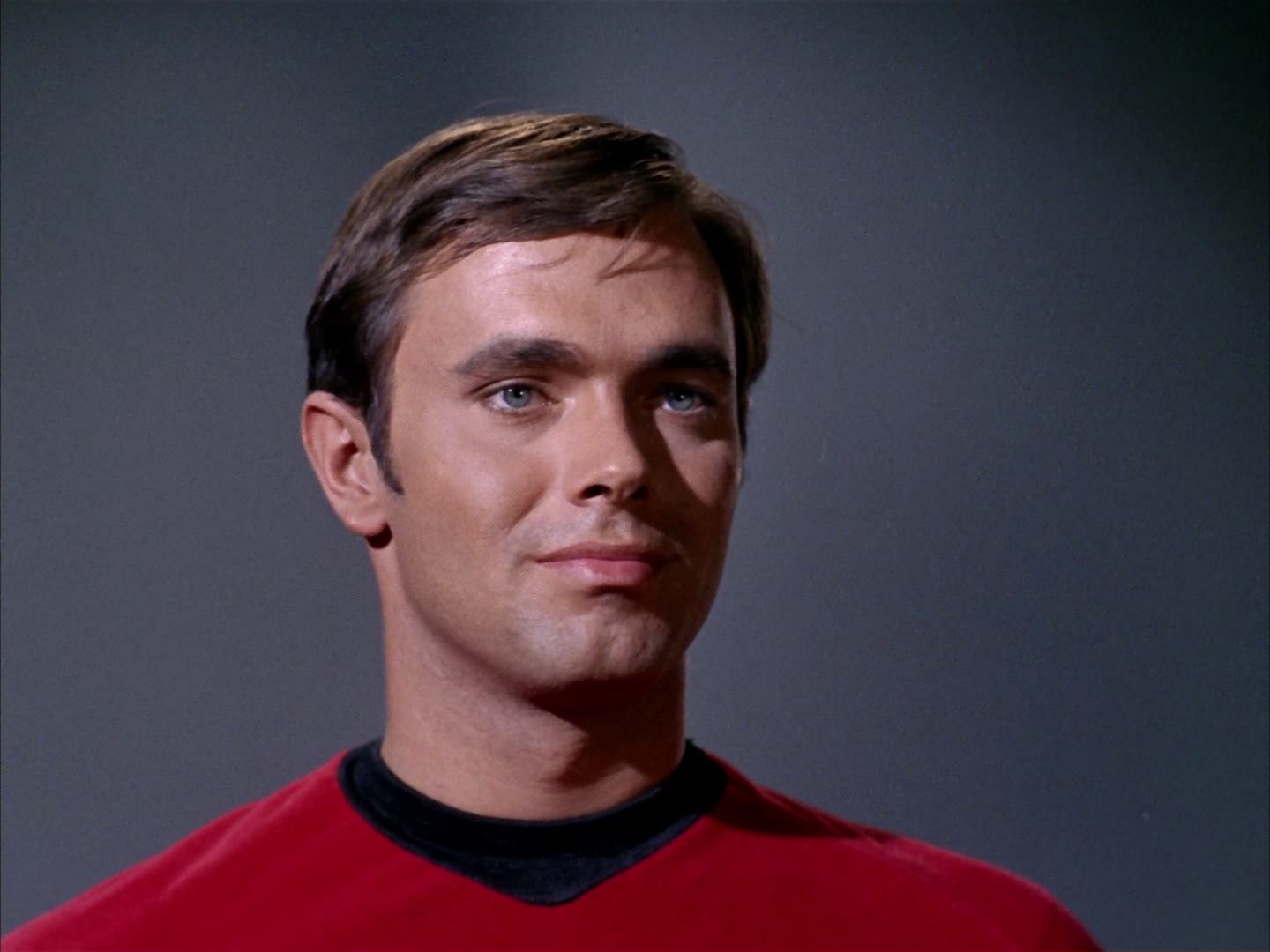 ariane179254_StarTrek_2x13_Obsession_3374.jpg