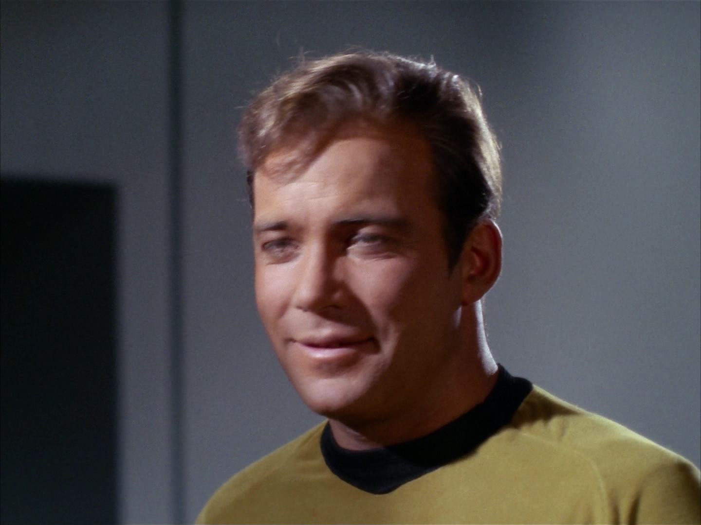 ariane179254_StarTrek_2x13_Obsession_3376.jpg
