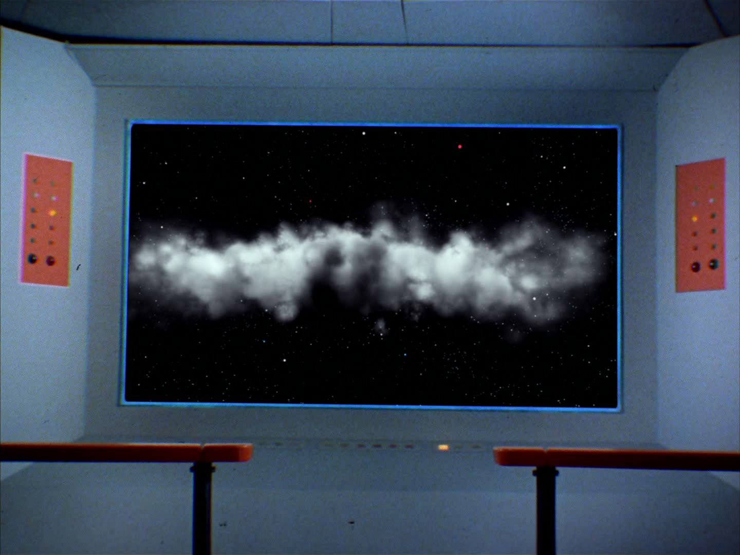 ariane179254_StarTrek_2x13_Obsession-NewEffects_2364.jpg