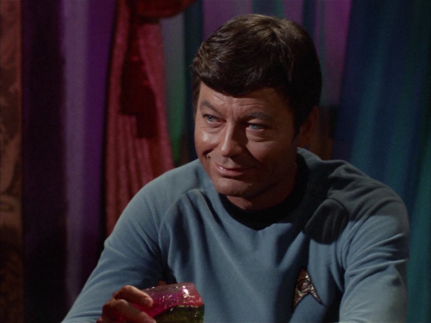 ariane179254_StarTrek_2x14_WolfInTheFold_0151.jpg