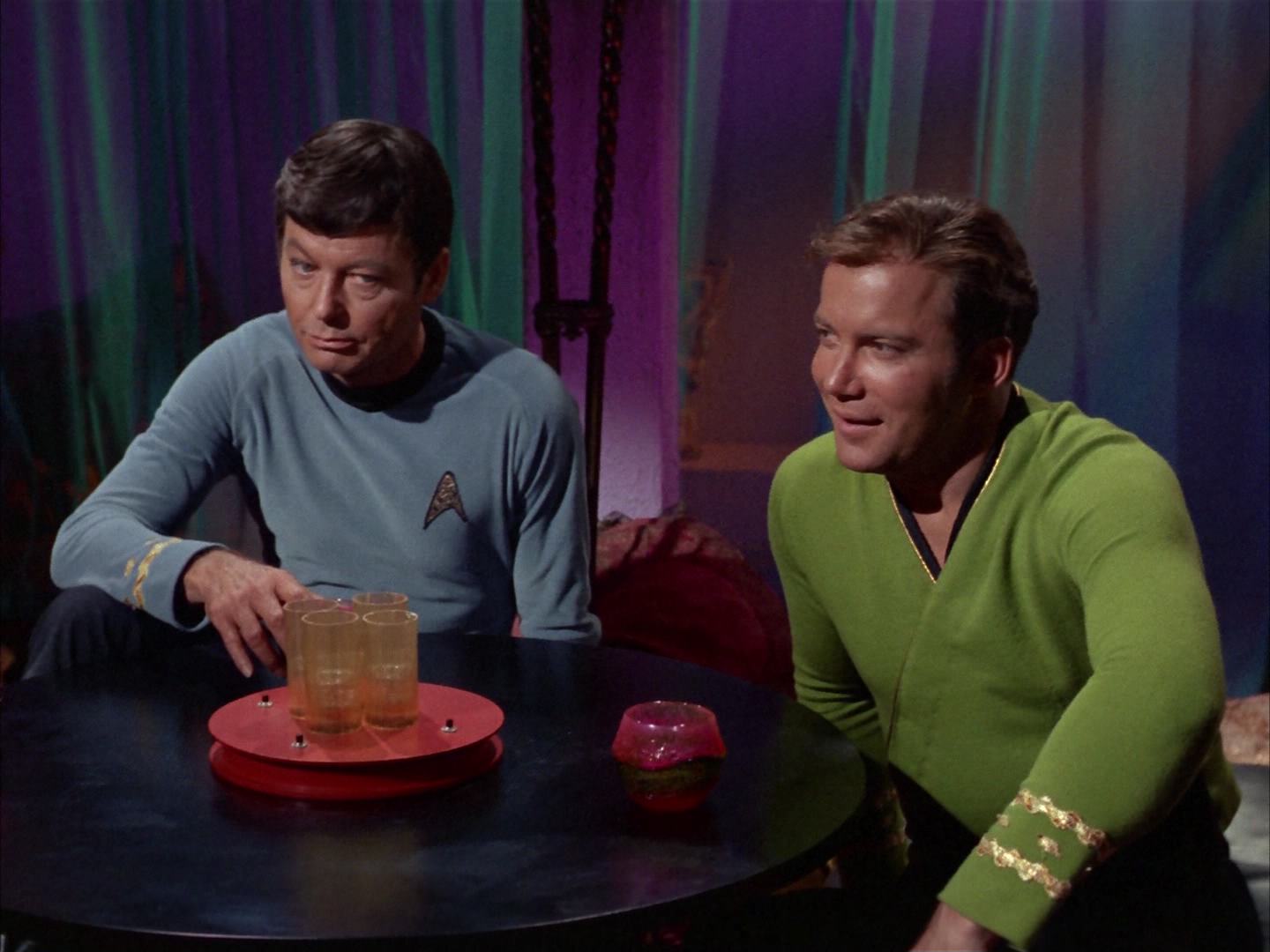 ariane179254_StarTrek_2x14_WolfInTheFold_0217.jpg