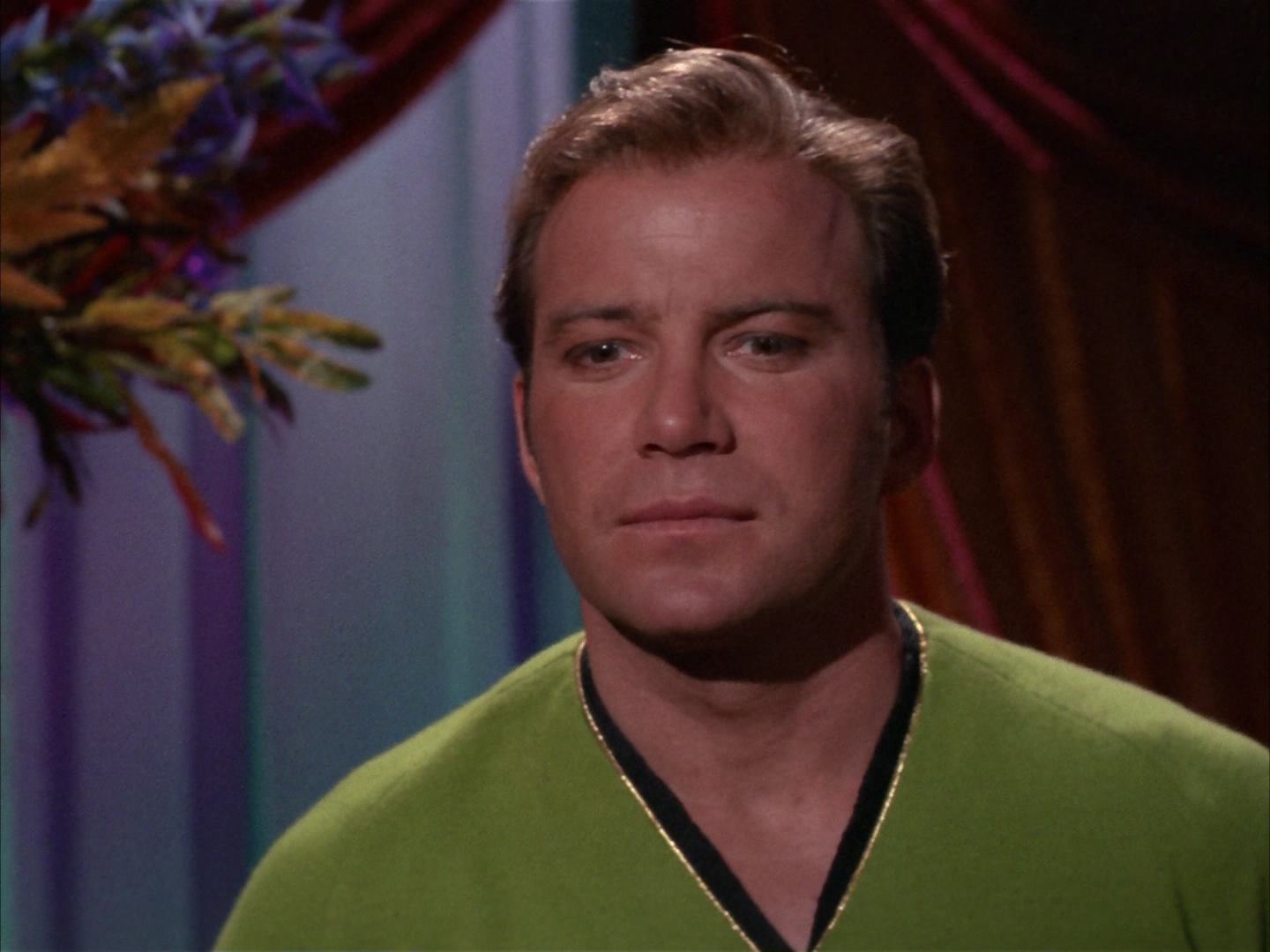 ariane179254_StarTrek_2x14_WolfInTheFold_0256.jpg