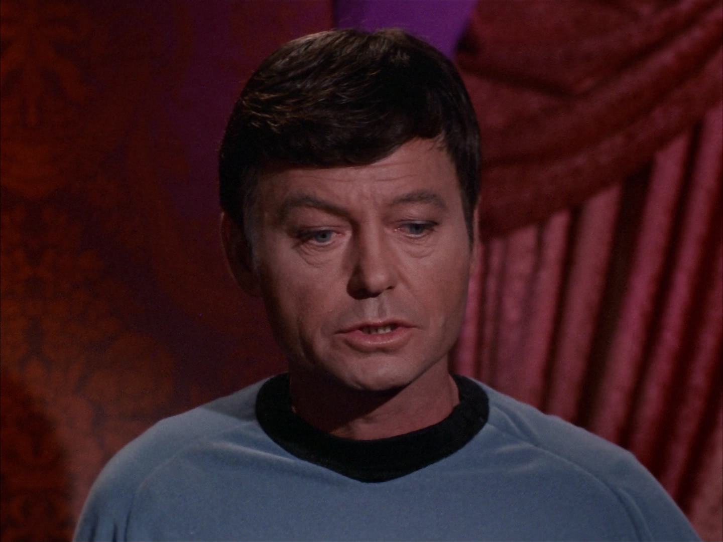 ariane179254_StarTrek_2x14_WolfInTheFold_0259.jpg