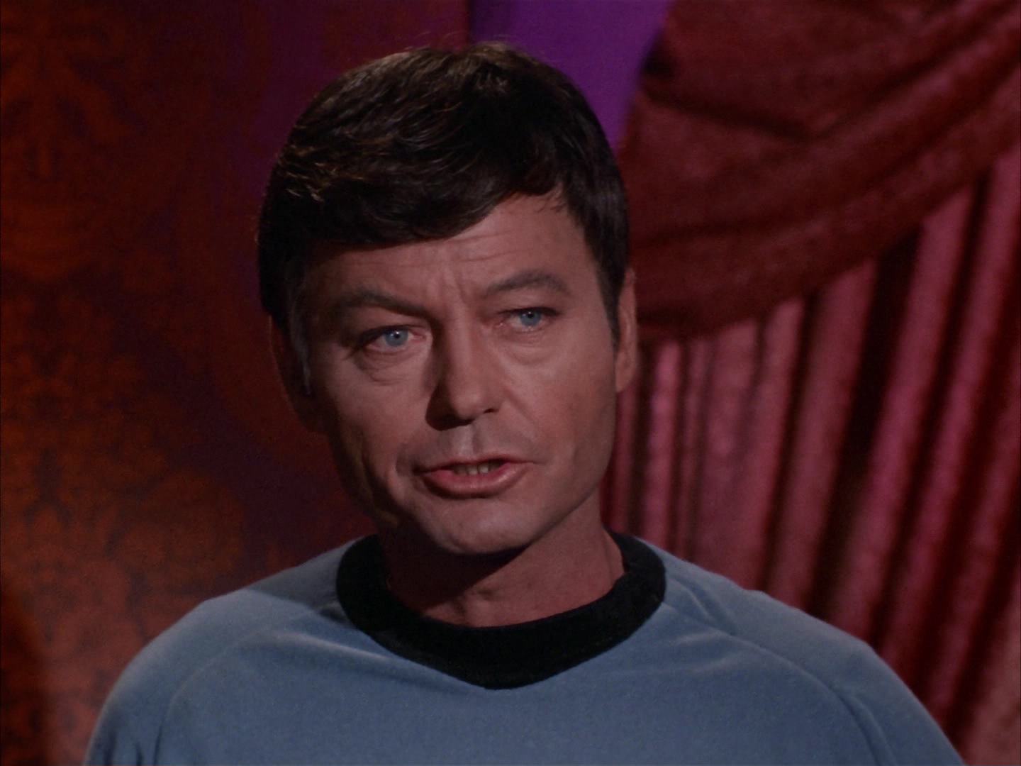 ariane179254_StarTrek_2x14_WolfInTheFold_0261.jpg