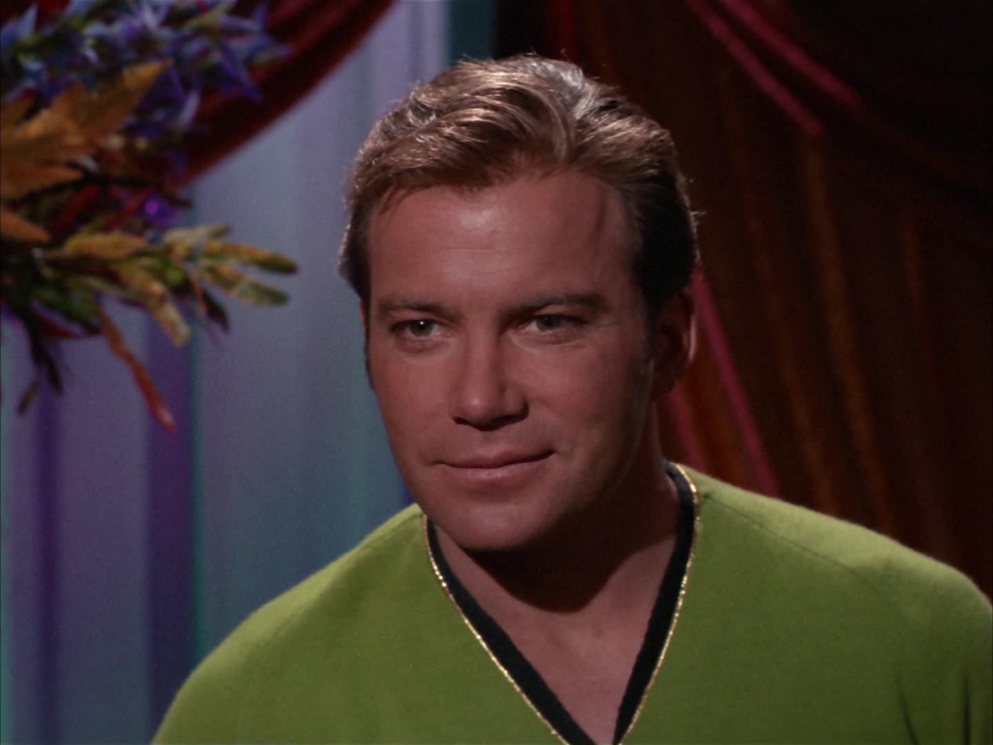 ariane179254_StarTrek_2x14_WolfInTheFold_0267.jpg