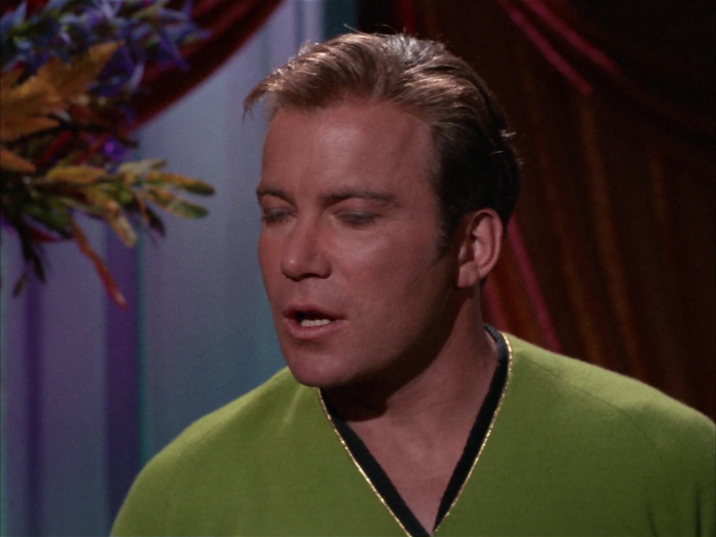 ariane179254_StarTrek_2x14_WolfInTheFold_0270.jpg