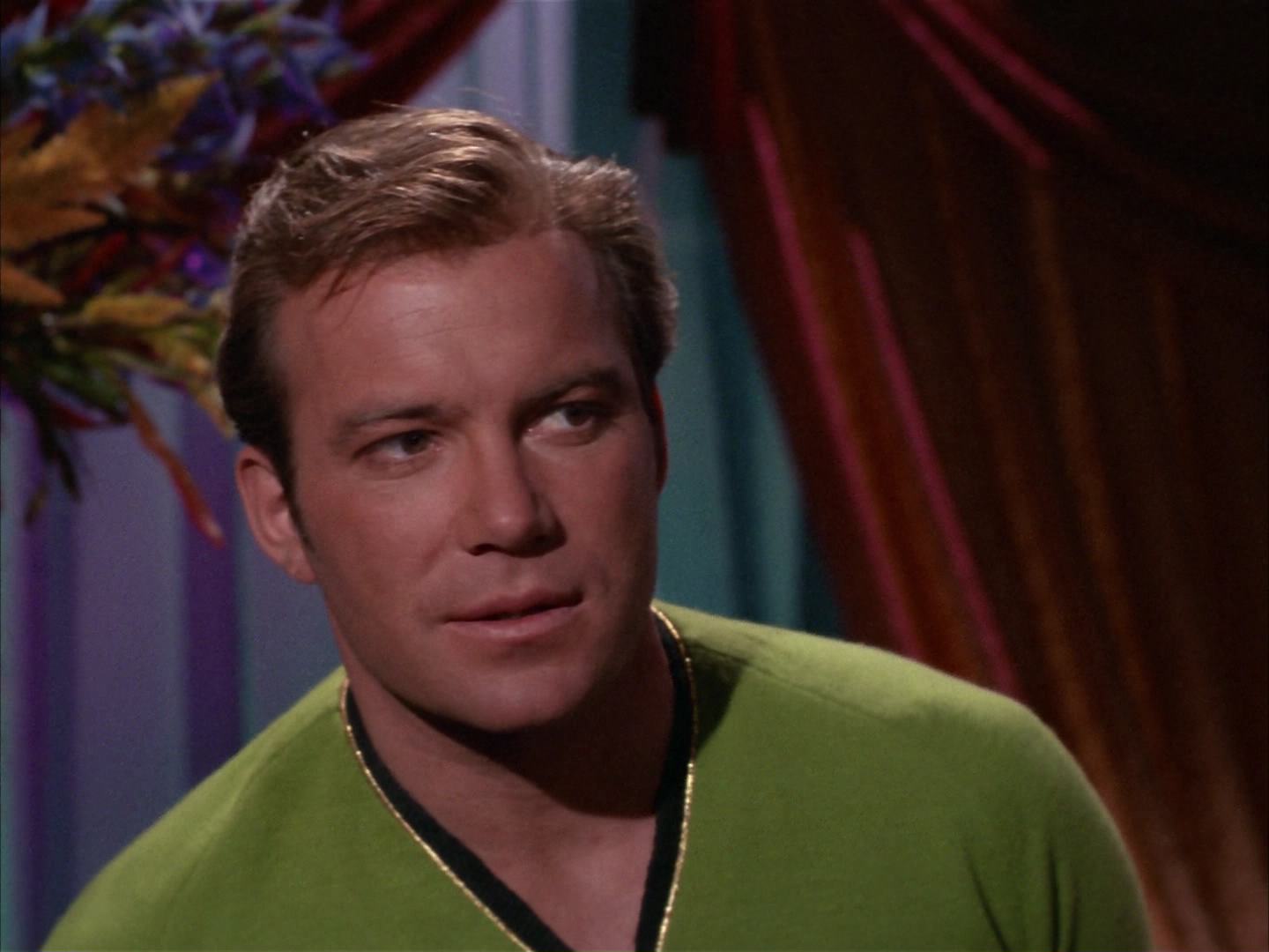 ariane179254_StarTrek_2x14_WolfInTheFold_0277.jpg