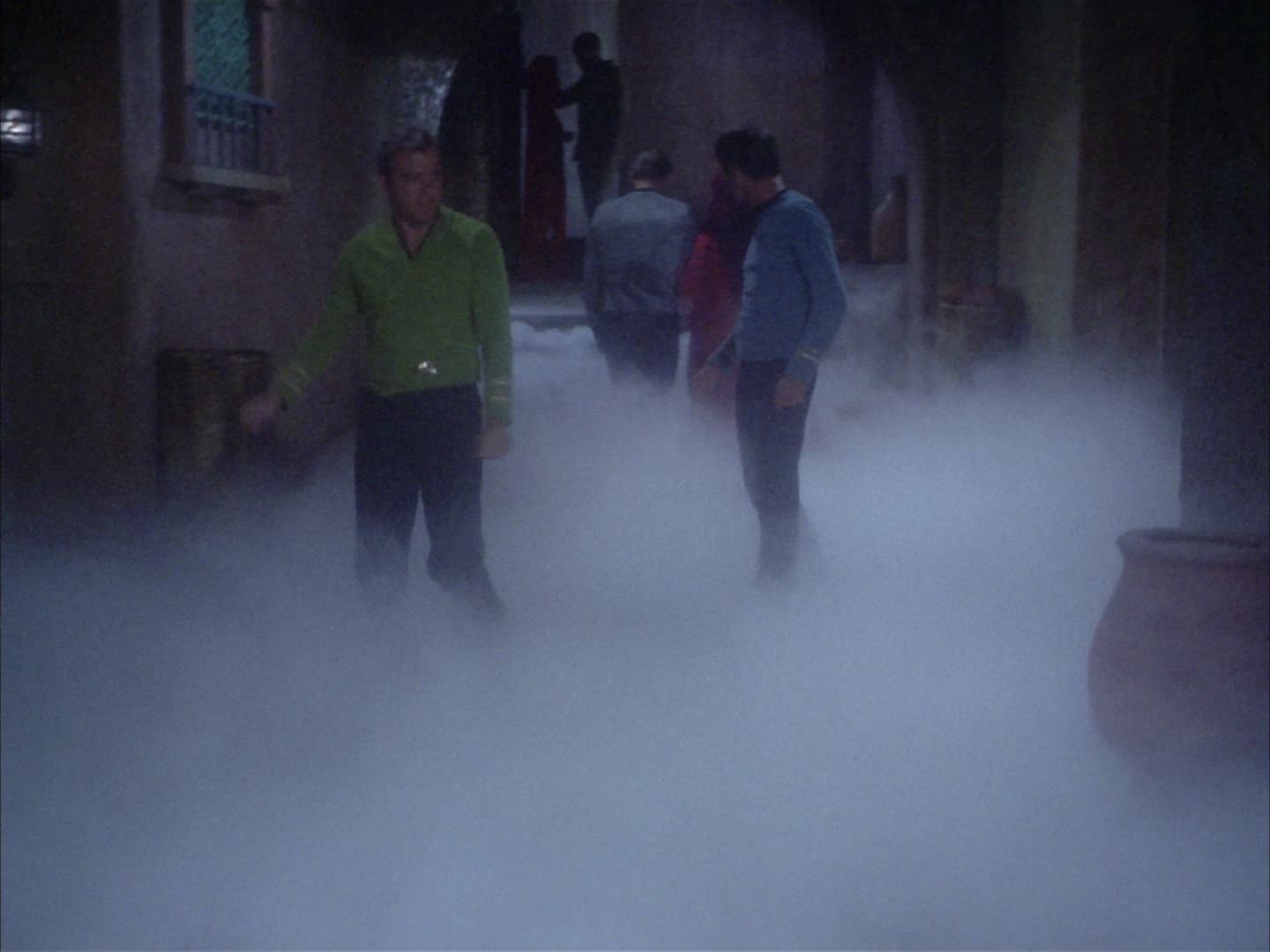 ariane179254_StarTrek_2x14_WolfInTheFold_0310.jpg