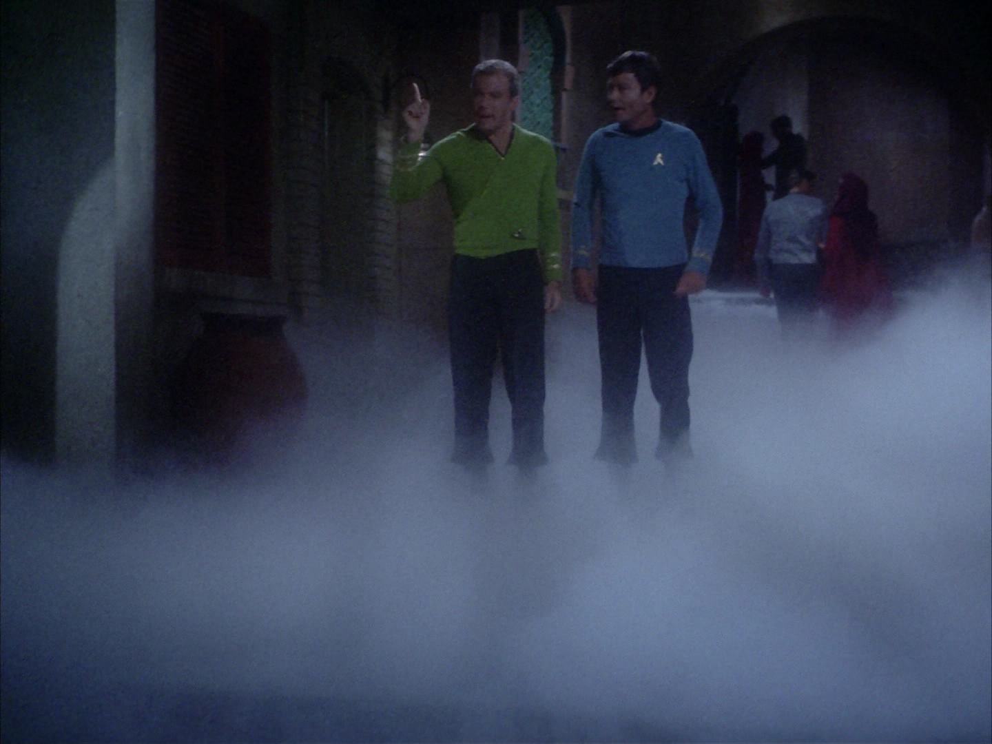ariane179254_StarTrek_2x14_WolfInTheFold_0314.jpg