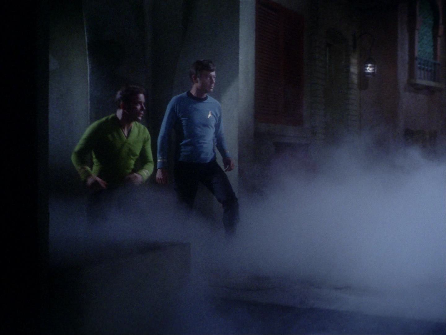 ariane179254_StarTrek_2x14_WolfInTheFold_0320.jpg