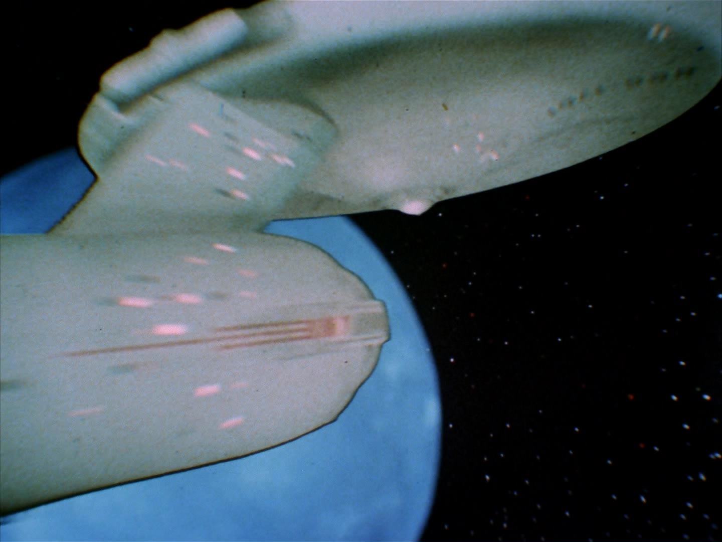 ariane179254_StarTrek_2x14_WolfInTheFold_0440.jpg