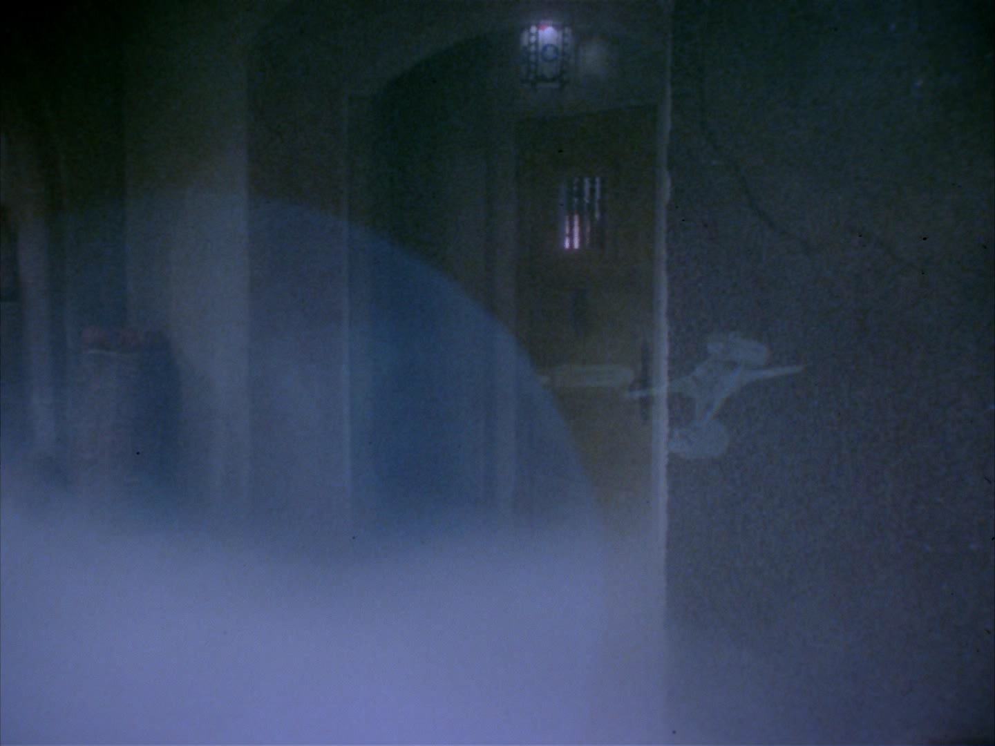 ariane179254_StarTrek_2x14_WolfInTheFold_0450.jpg