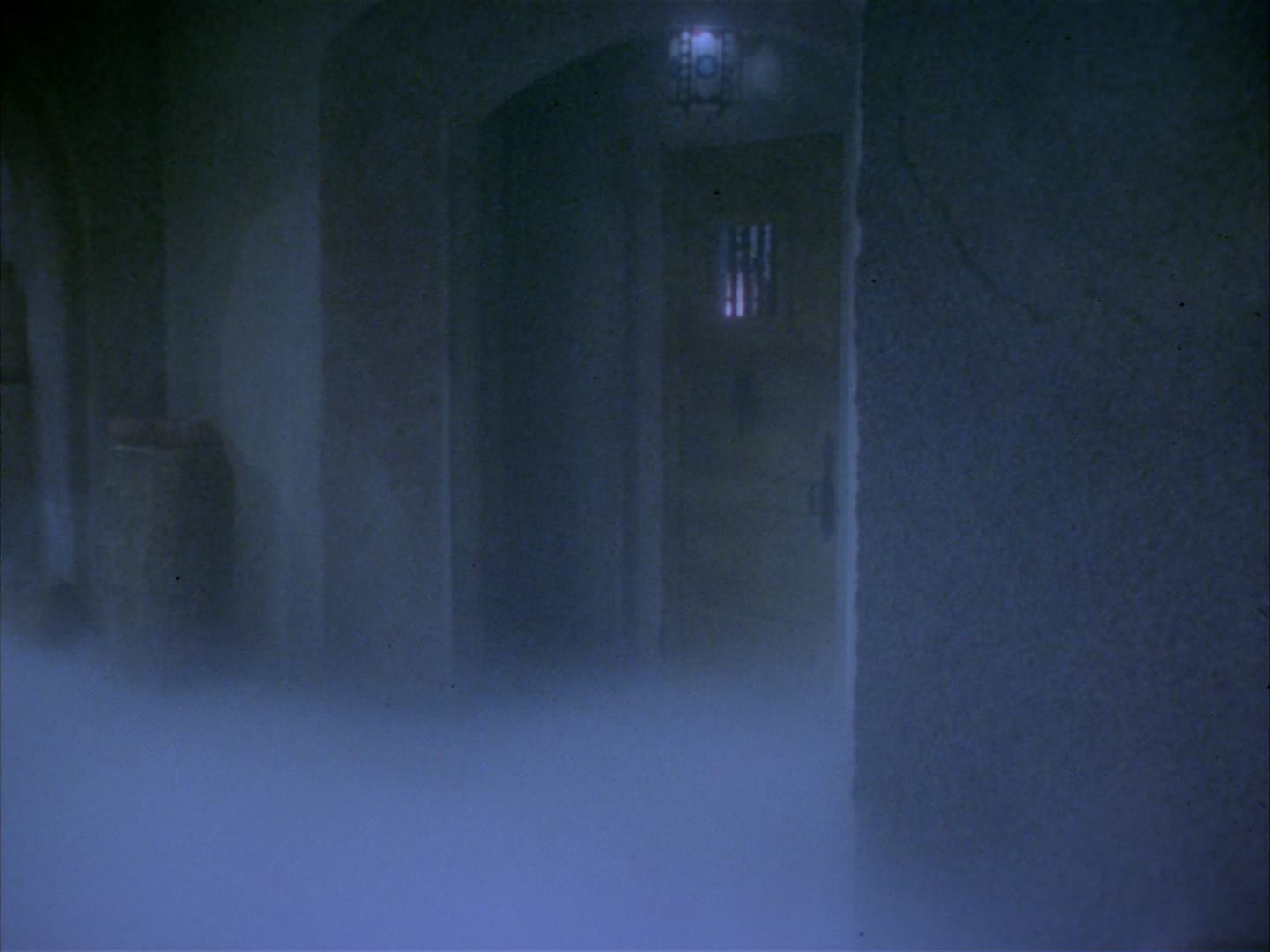 ariane179254_StarTrek_2x14_WolfInTheFold_0453.jpg