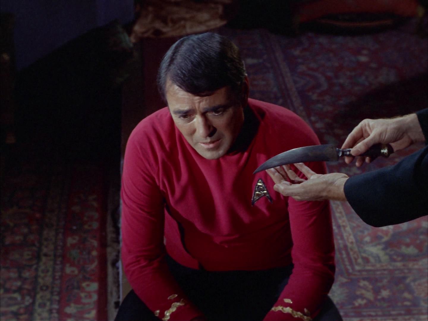 ariane179254_StarTrek_2x14_WolfInTheFold_0515.jpg