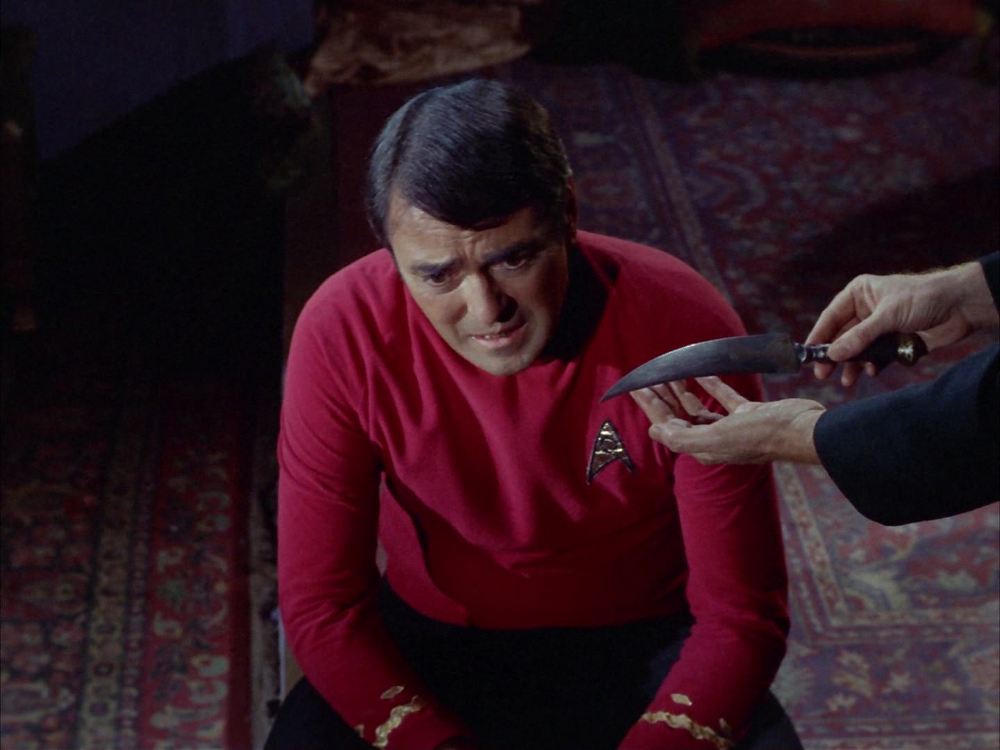 ariane179254_StarTrek_2x14_WolfInTheFold_0522.jpg