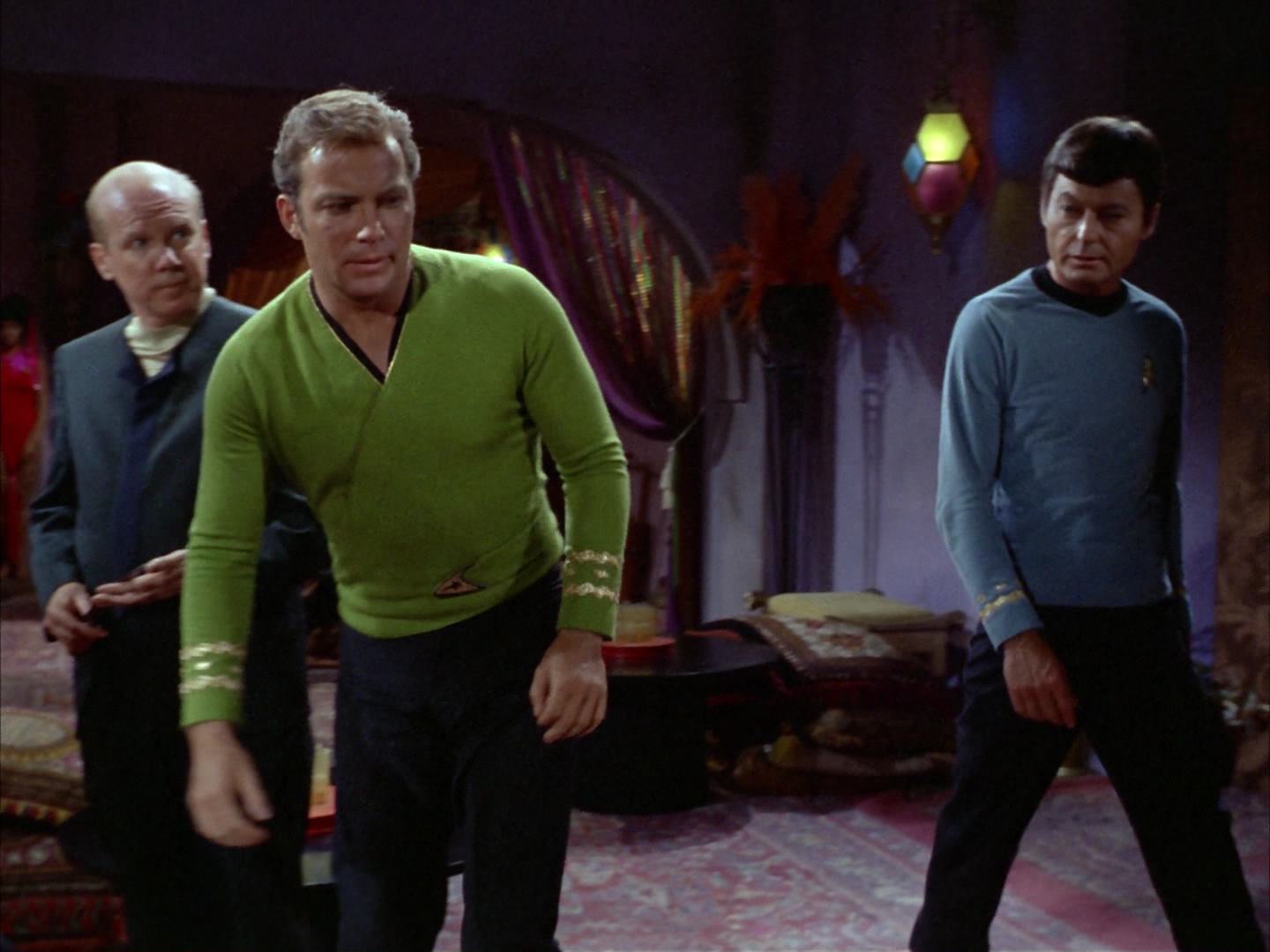 ariane179254_StarTrek_2x14_WolfInTheFold_0546.jpg