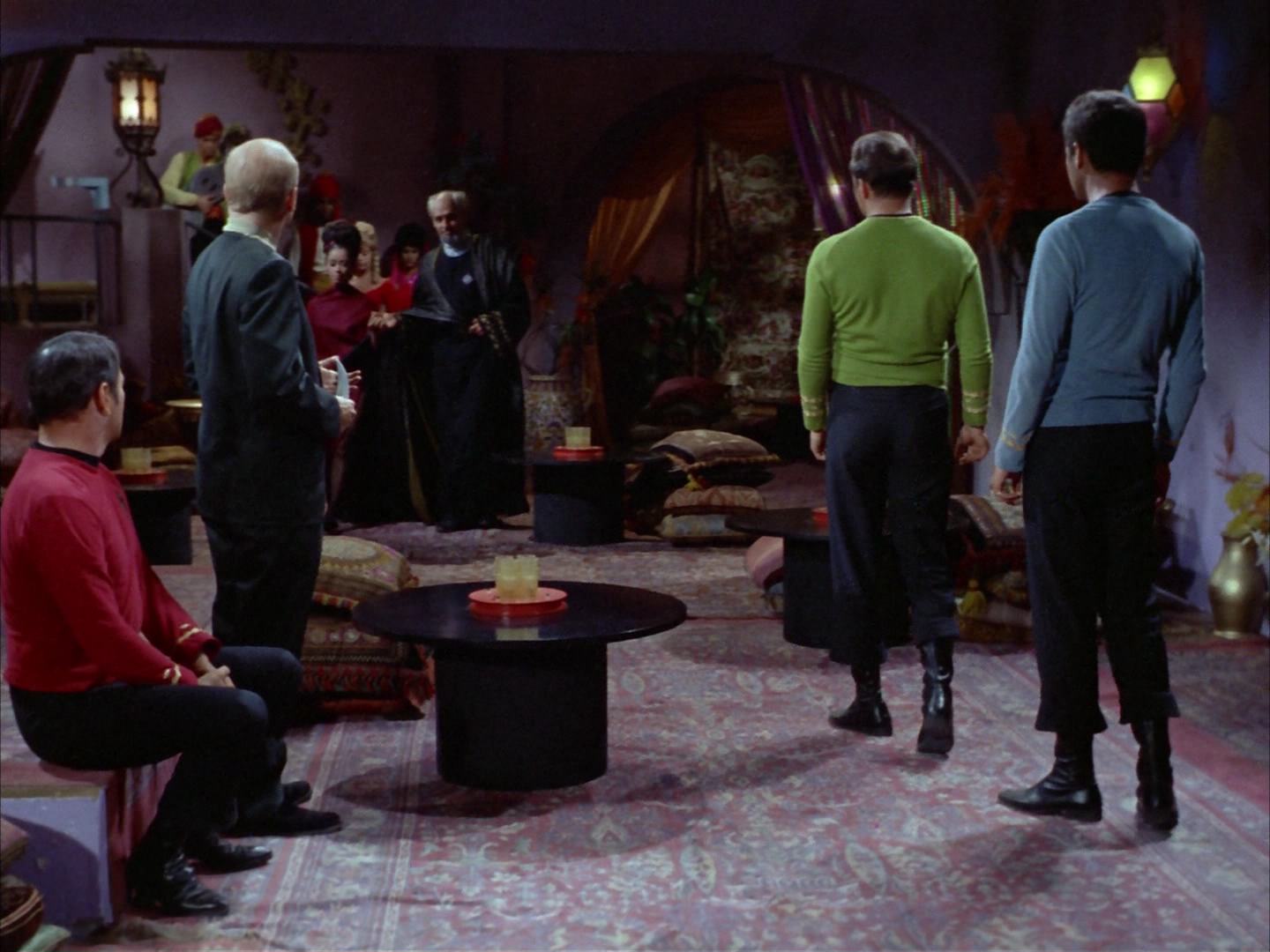 ariane179254_StarTrek_2x14_WolfInTheFold_0620.jpg