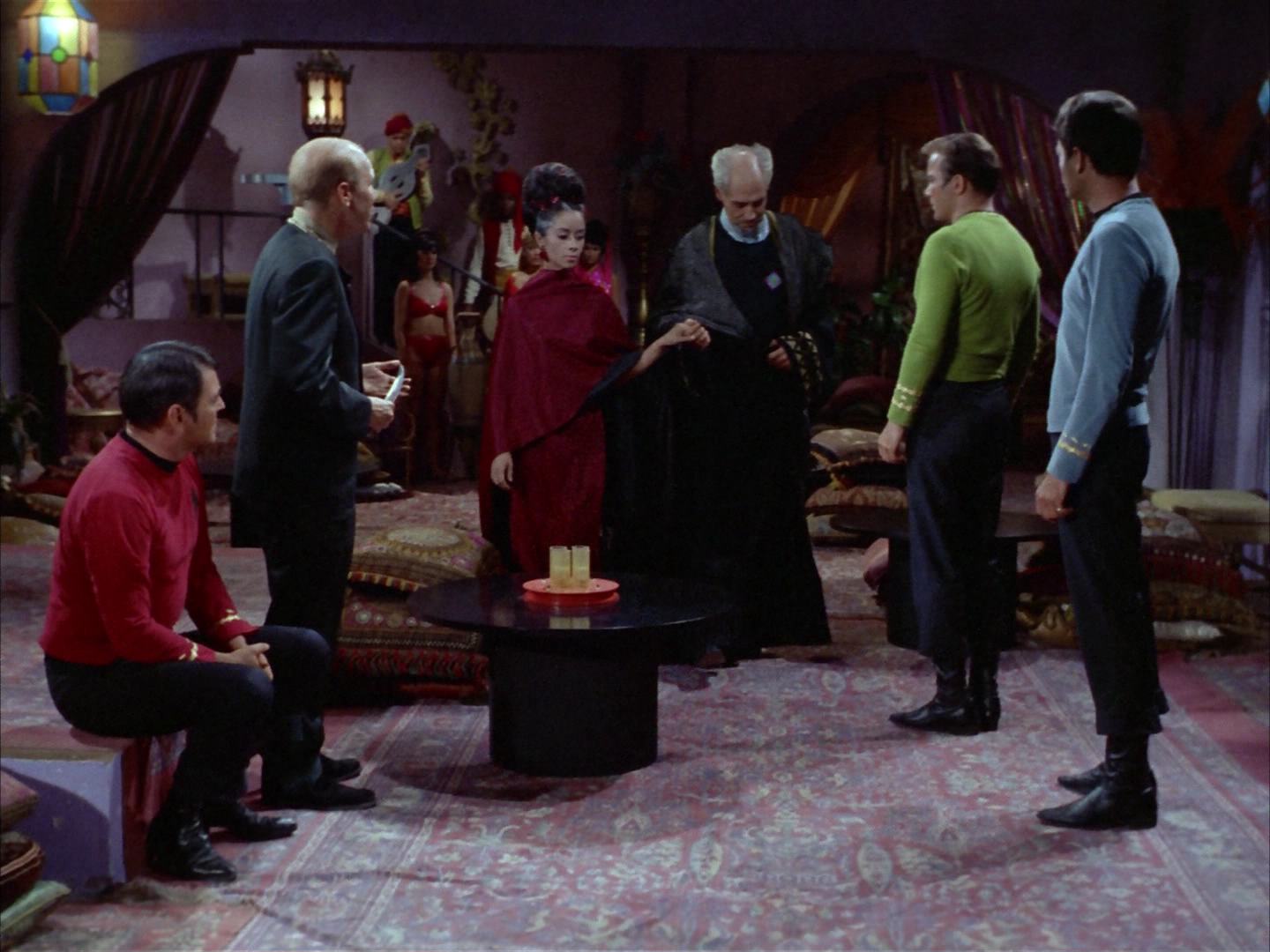 ariane179254_StarTrek_2x14_WolfInTheFold_0625.jpg