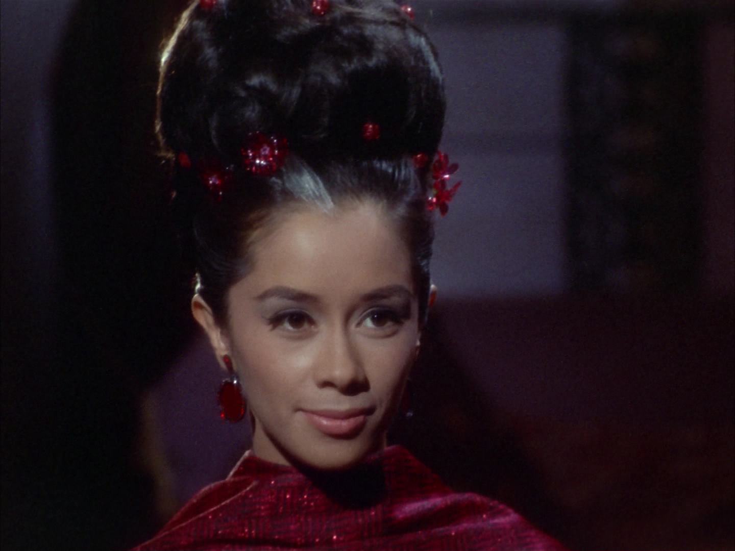 ariane179254_StarTrek_2x14_WolfInTheFold_0631.jpg