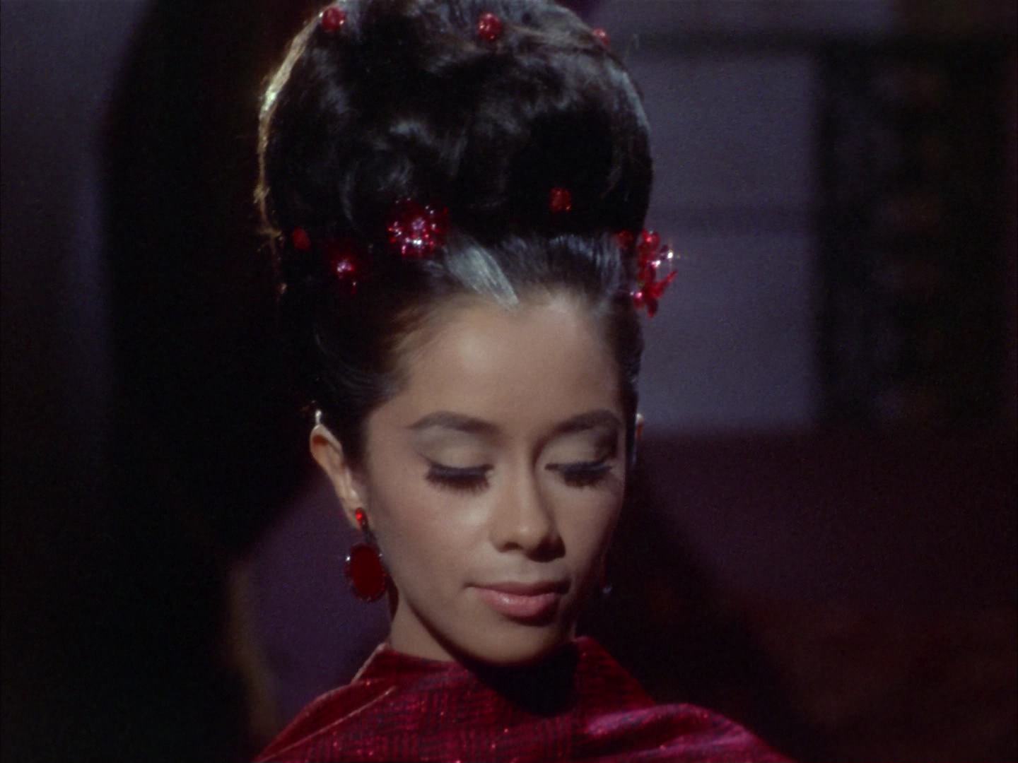 ariane179254_StarTrek_2x14_WolfInTheFold_0644.jpg