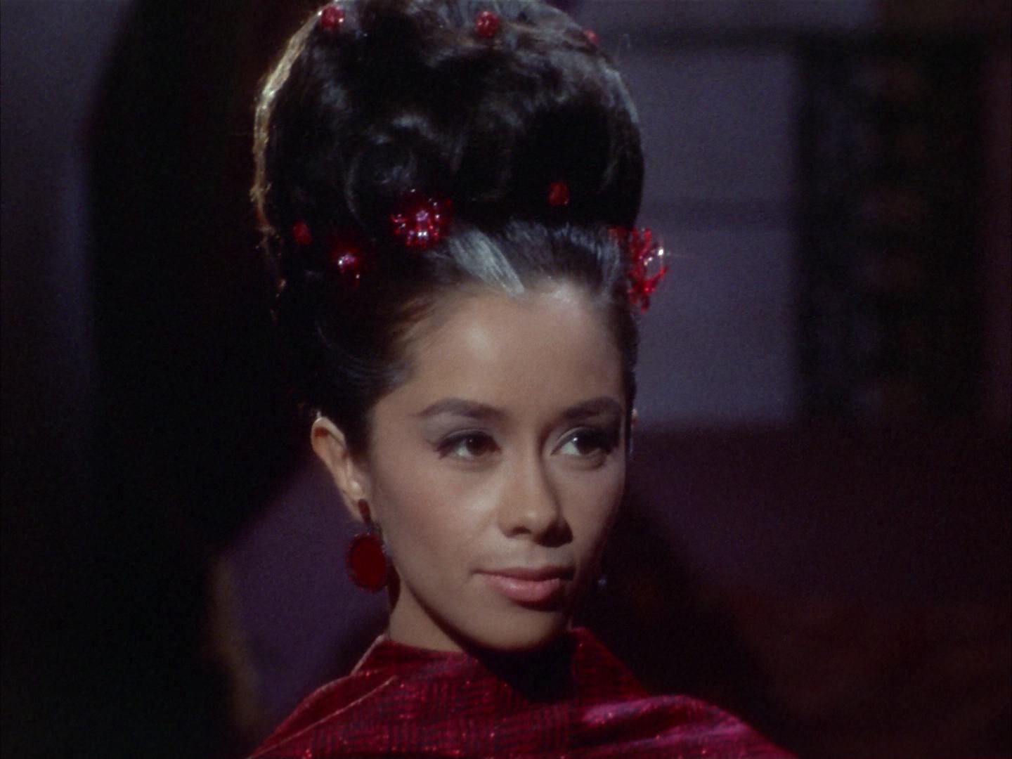 ariane179254_StarTrek_2x14_WolfInTheFold_0668.jpg