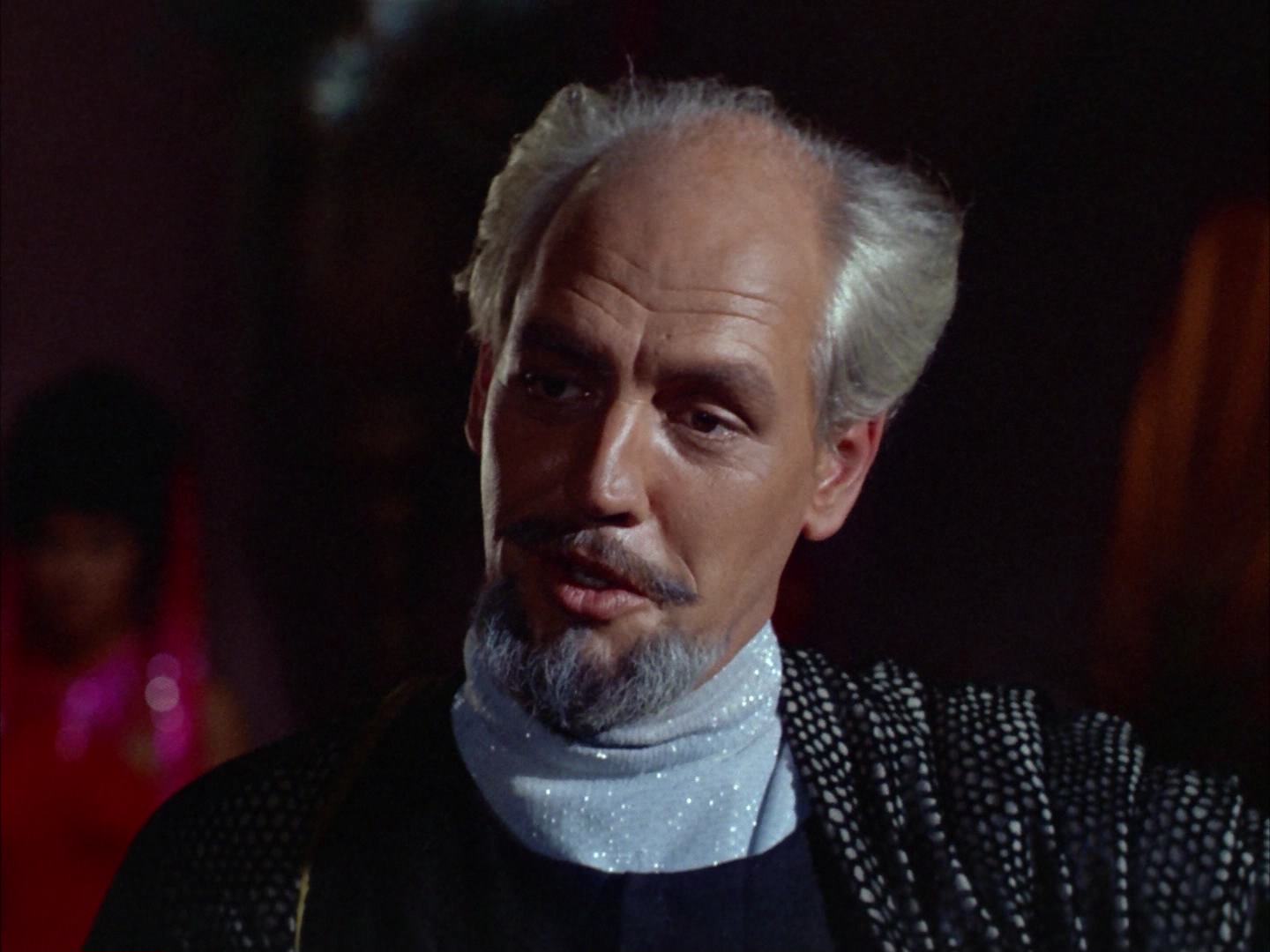 ariane179254_StarTrek_2x14_WolfInTheFold_0684.jpg