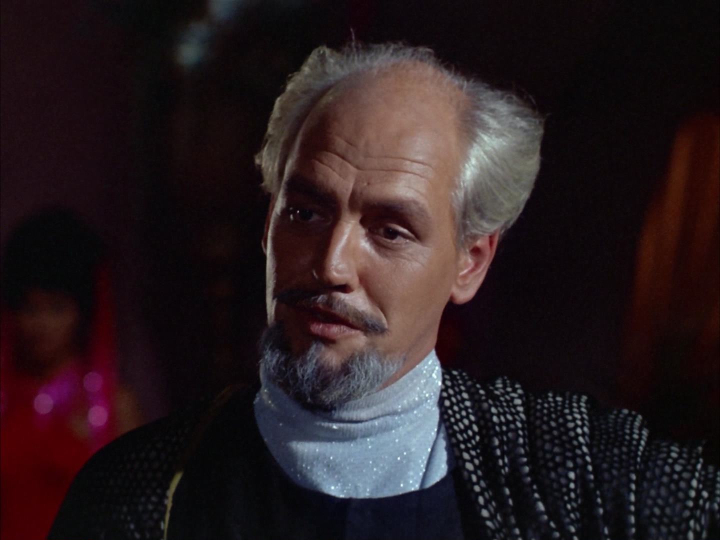 ariane179254_StarTrek_2x14_WolfInTheFold_0687.jpg