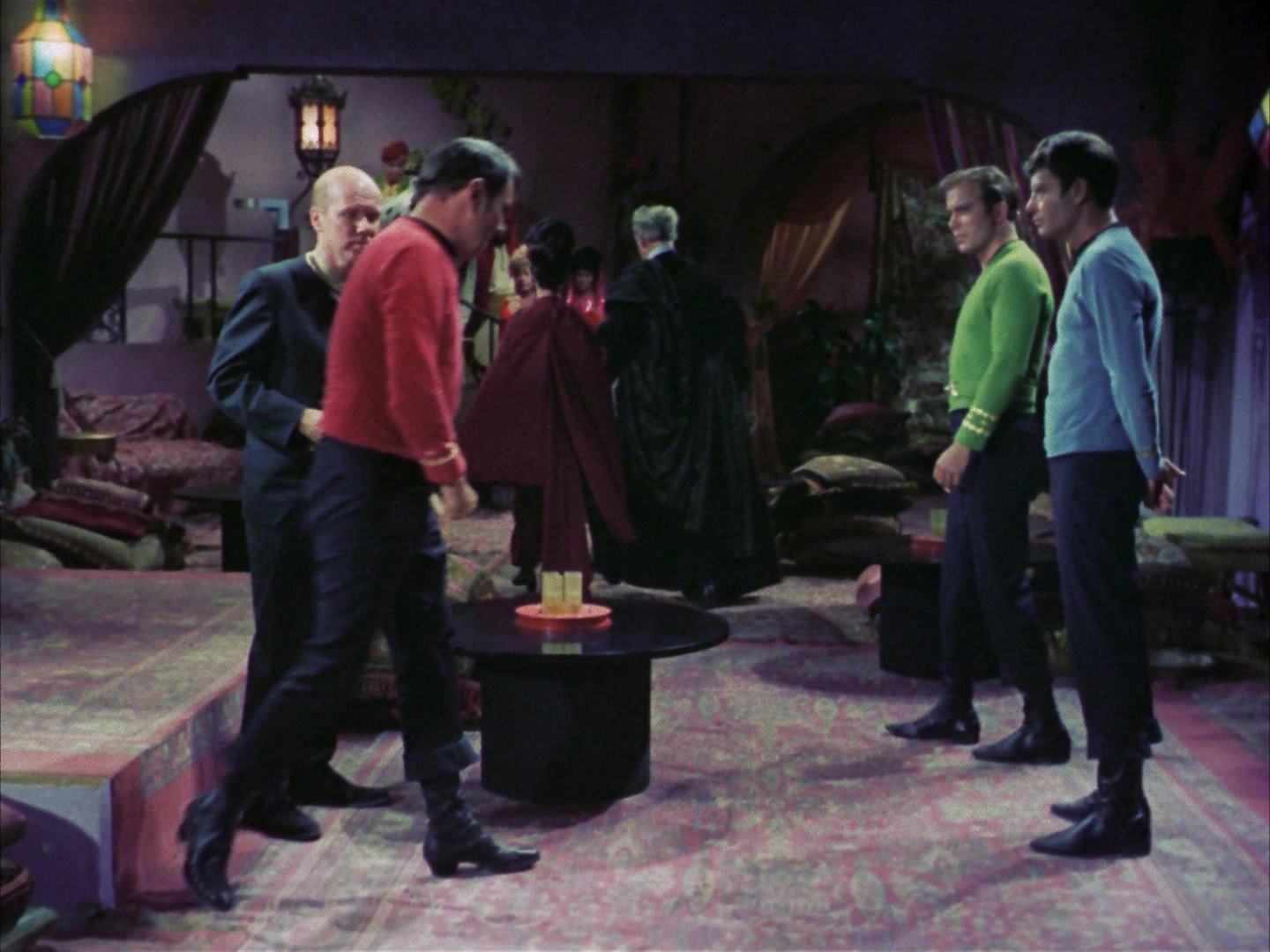 ariane179254_StarTrek_2x14_WolfInTheFold_0704.jpg