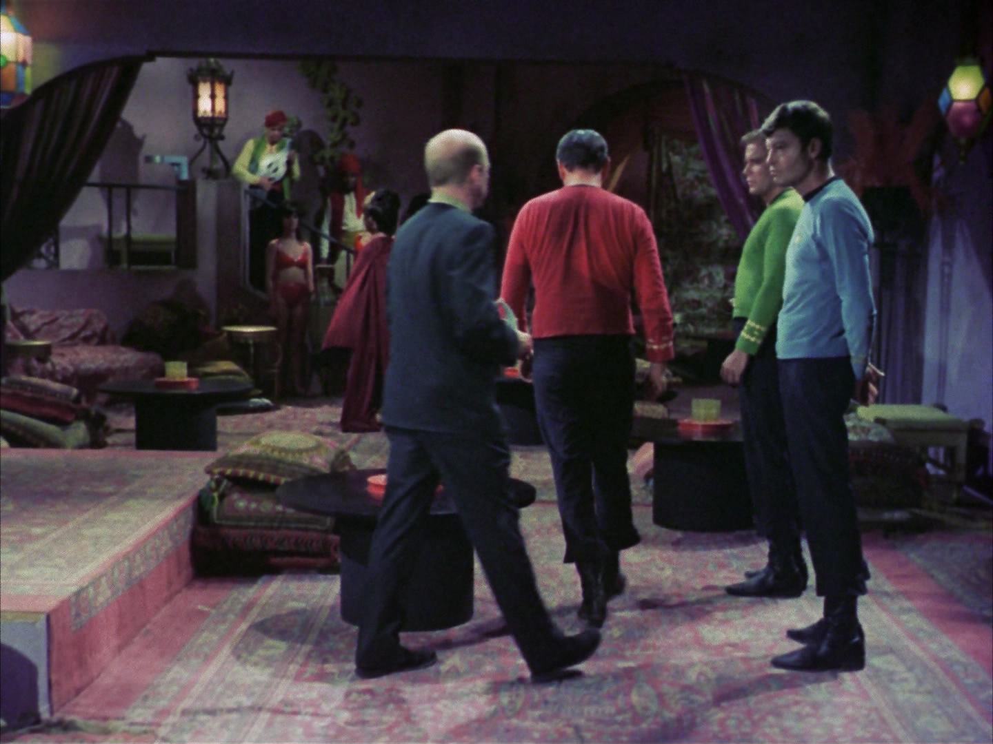 ariane179254_StarTrek_2x14_WolfInTheFold_0706.jpg