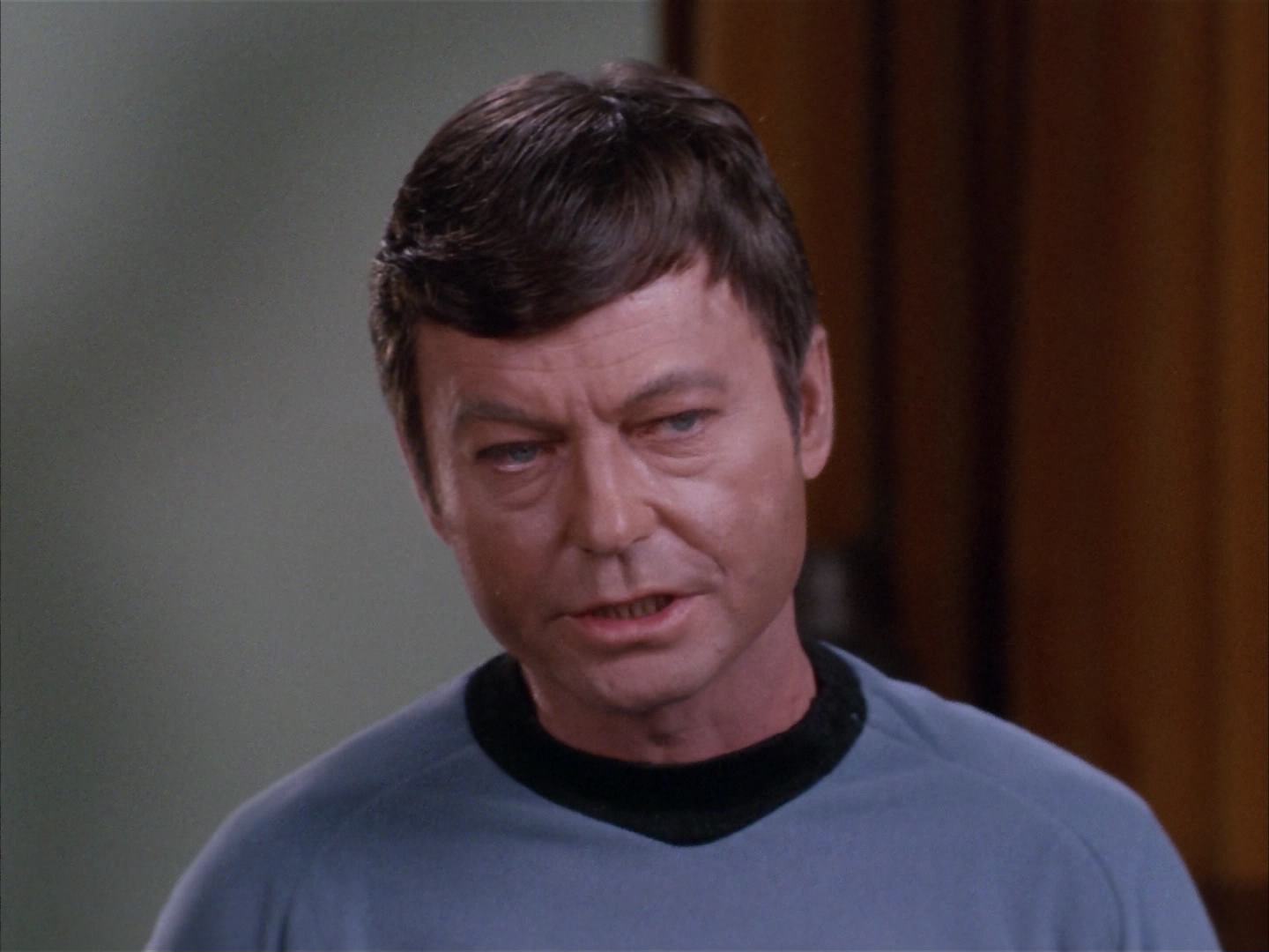 ariane179254_StarTrek_2x14_WolfInTheFold_0736.jpg