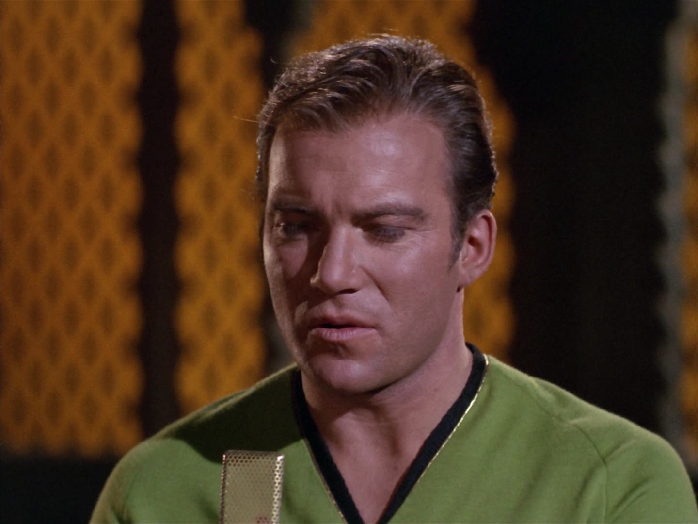 ariane179254_StarTrek_2x14_WolfInTheFold_0769.jpg