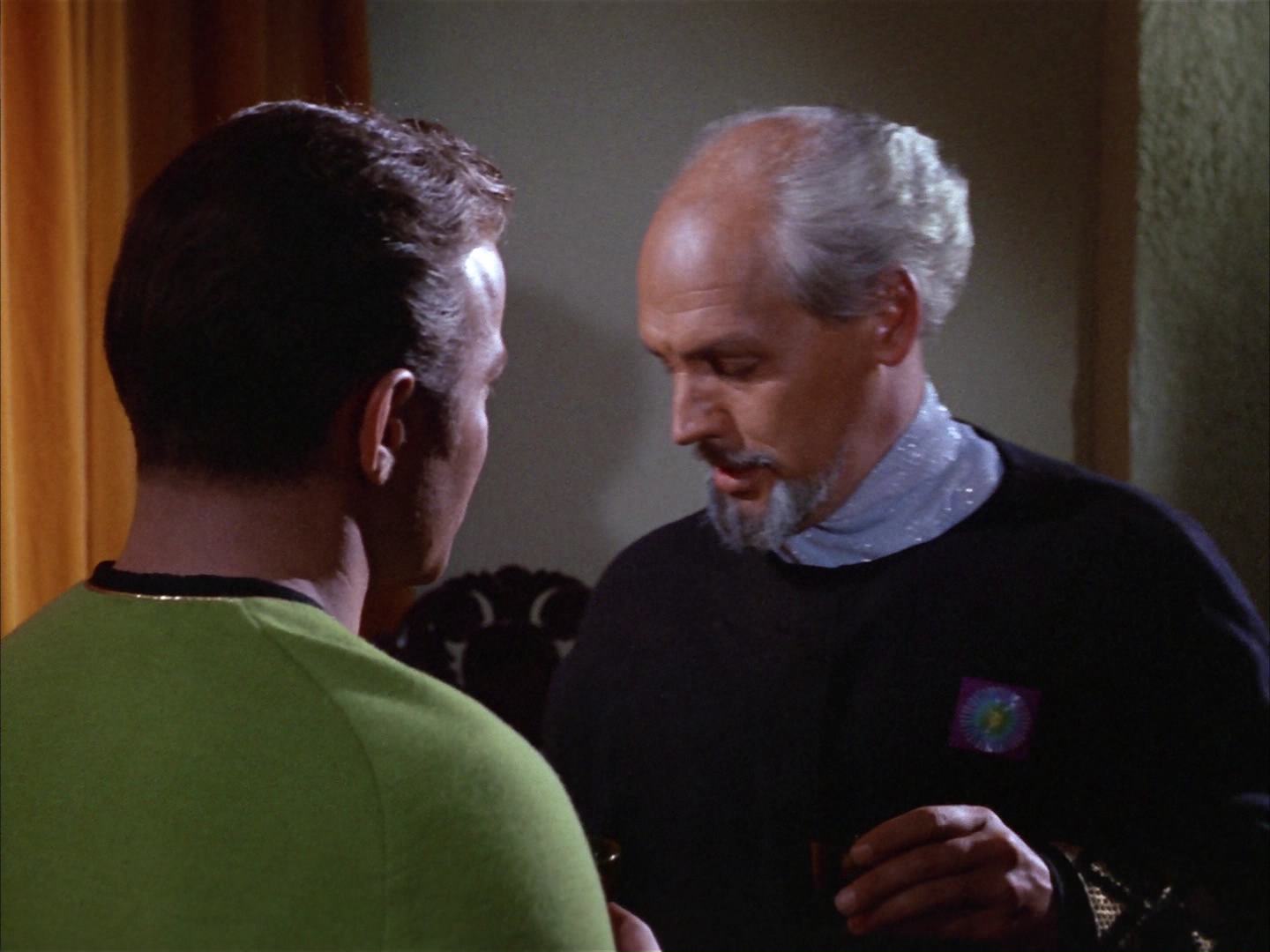 ariane179254_StarTrek_2x14_WolfInTheFold_0819.jpg
