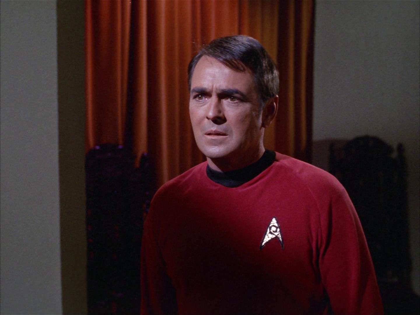 ariane179254_StarTrek_2x14_WolfInTheFold_0880.jpg