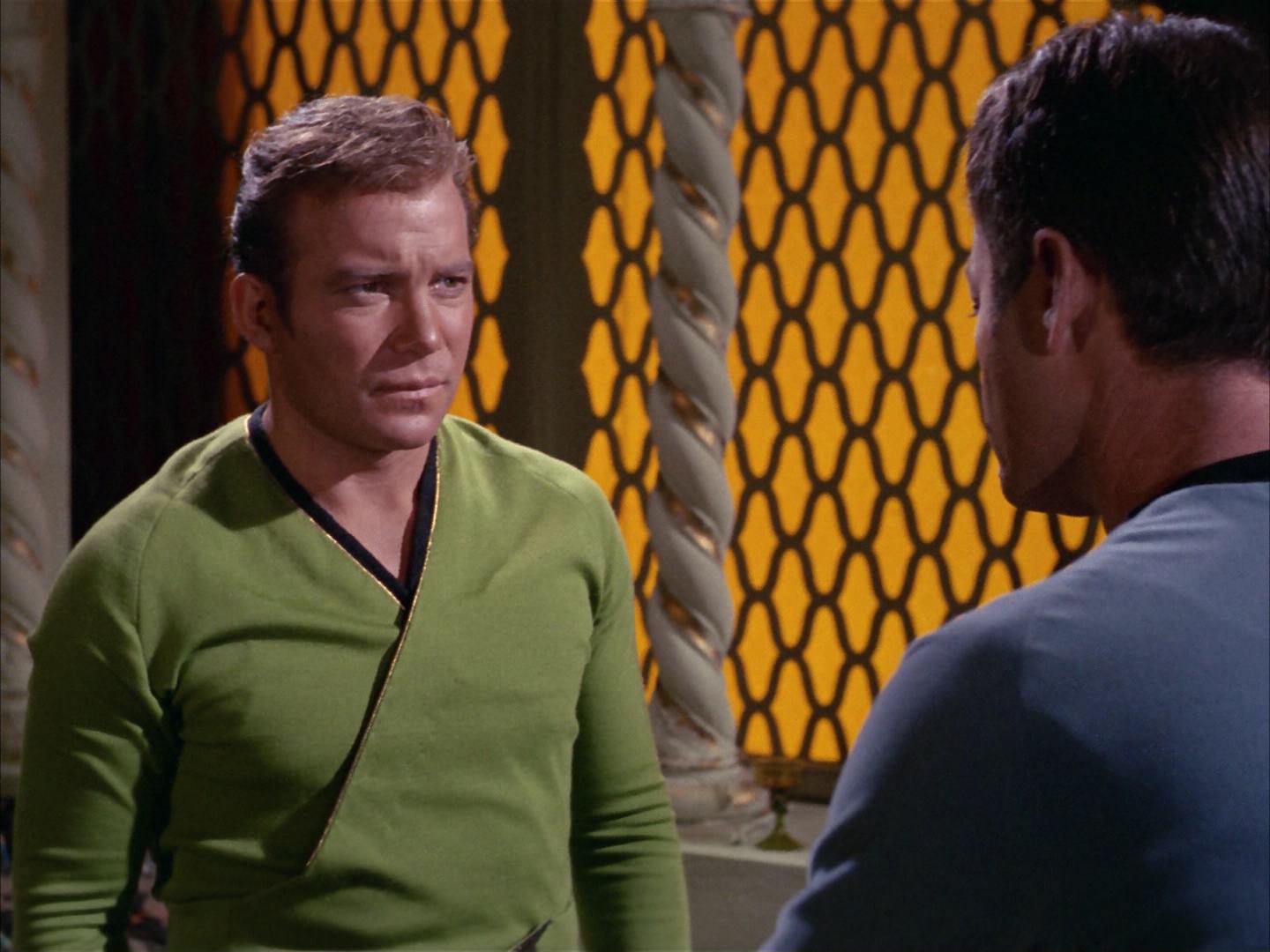 ariane179254_StarTrek_2x14_WolfInTheFold_0916.jpg