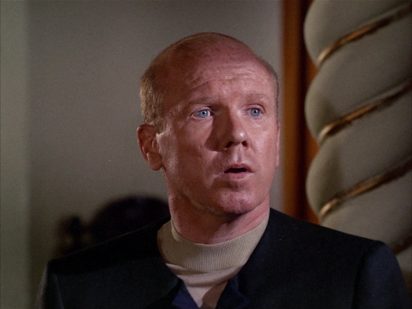 ariane179254_StarTrek_2x14_WolfInTheFold_1113.jpg