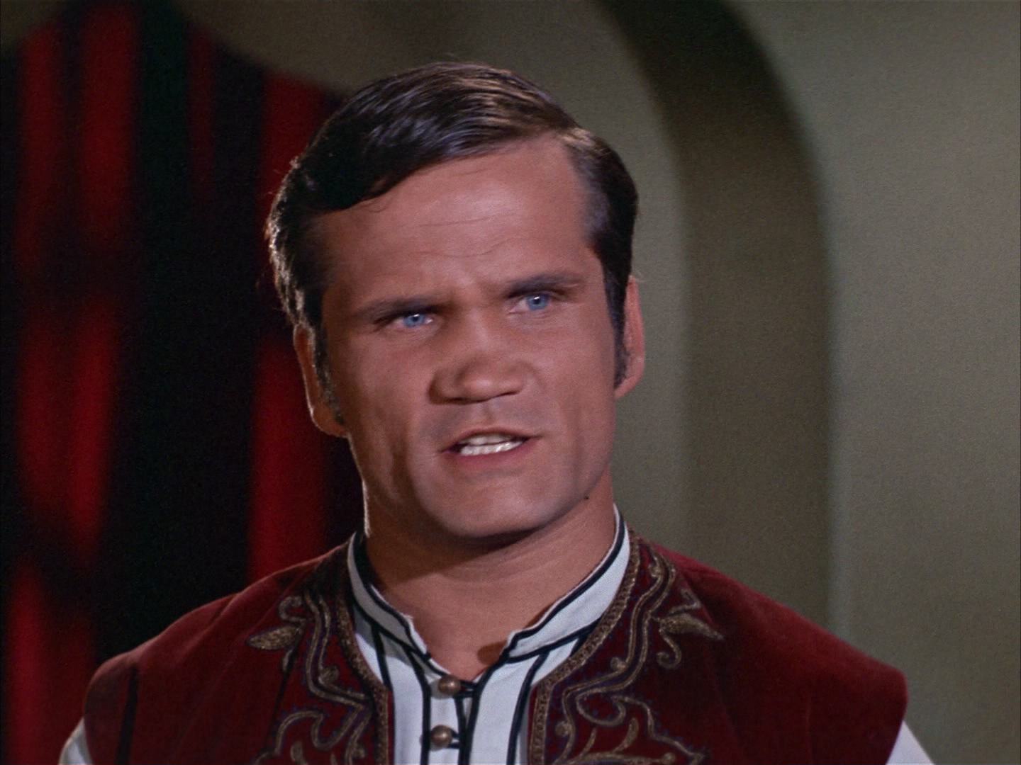ariane179254_StarTrek_2x14_WolfInTheFold_1129.jpg