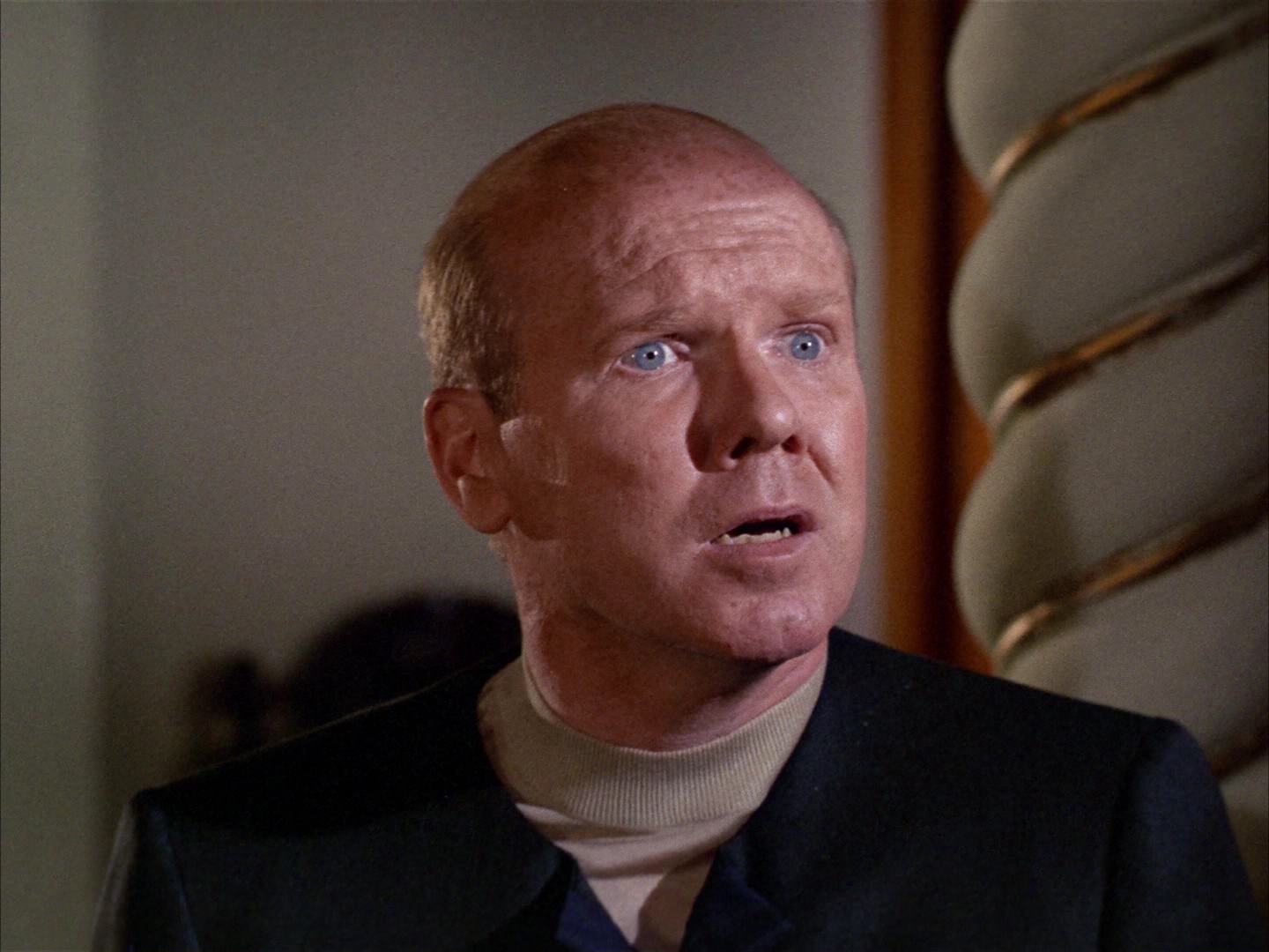 ariane179254_StarTrek_2x14_WolfInTheFold_1139.jpg