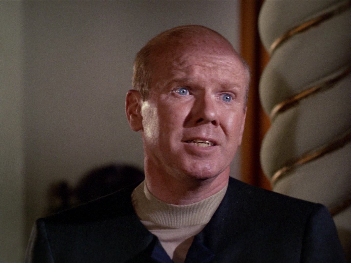 ariane179254_StarTrek_2x14_WolfInTheFold_1141.jpg