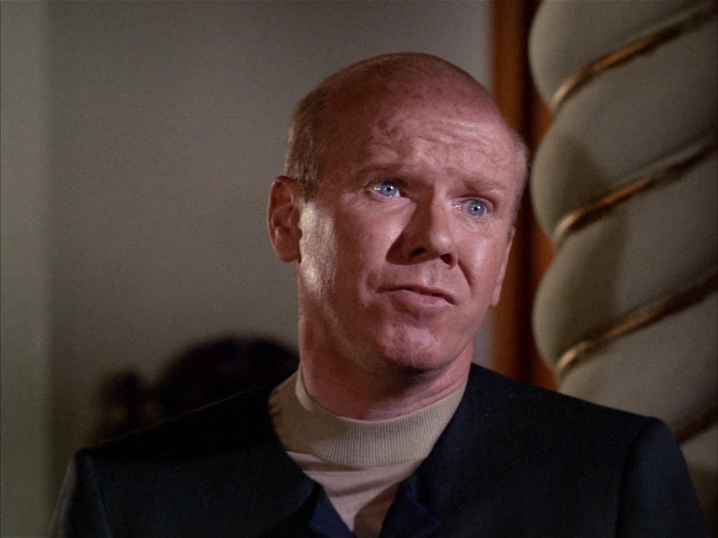 ariane179254_StarTrek_2x14_WolfInTheFold_1142.jpg